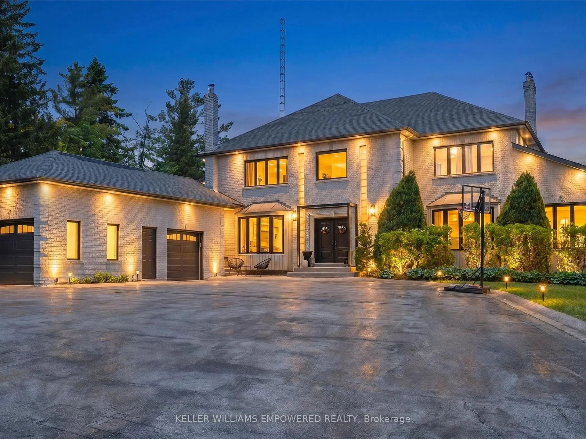 Front of 75 Rachelle Court