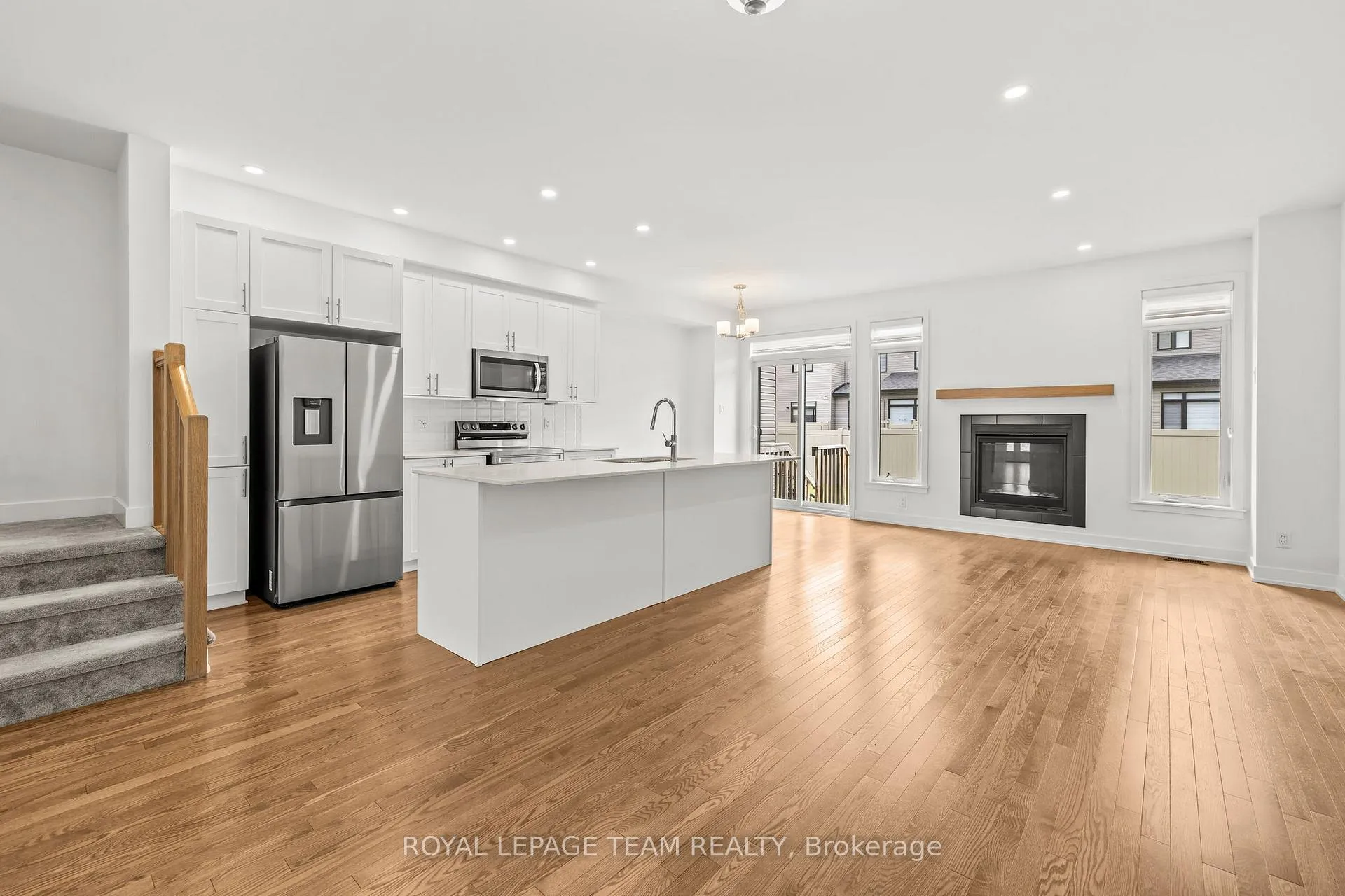 Photo 3 of 47 Moosonee Crescent, Ottawa, Riverside South/Gloucester Glen — HOMEH