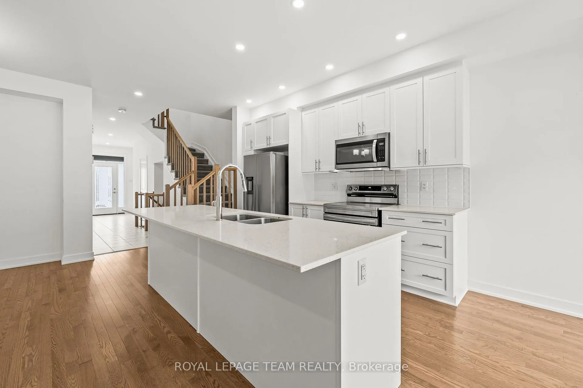 Photo 6 of 47 Moosonee Crescent, Ottawa, Riverside South/Gloucester Glen — HOMEH
