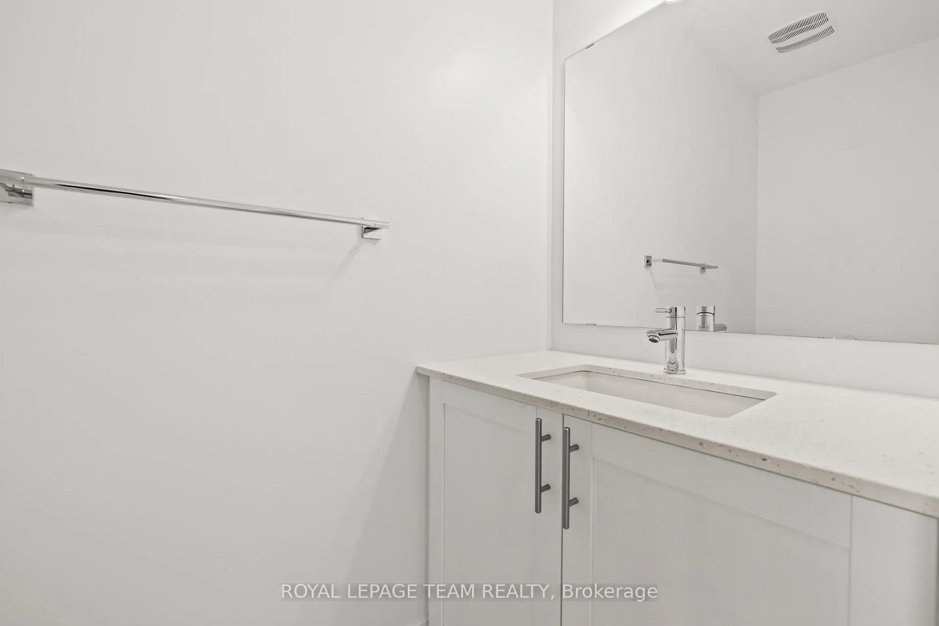Photo 10 of 47 Moosonee Crescent, Ottawa, Riverside South/Gloucester Glen — HOMEH