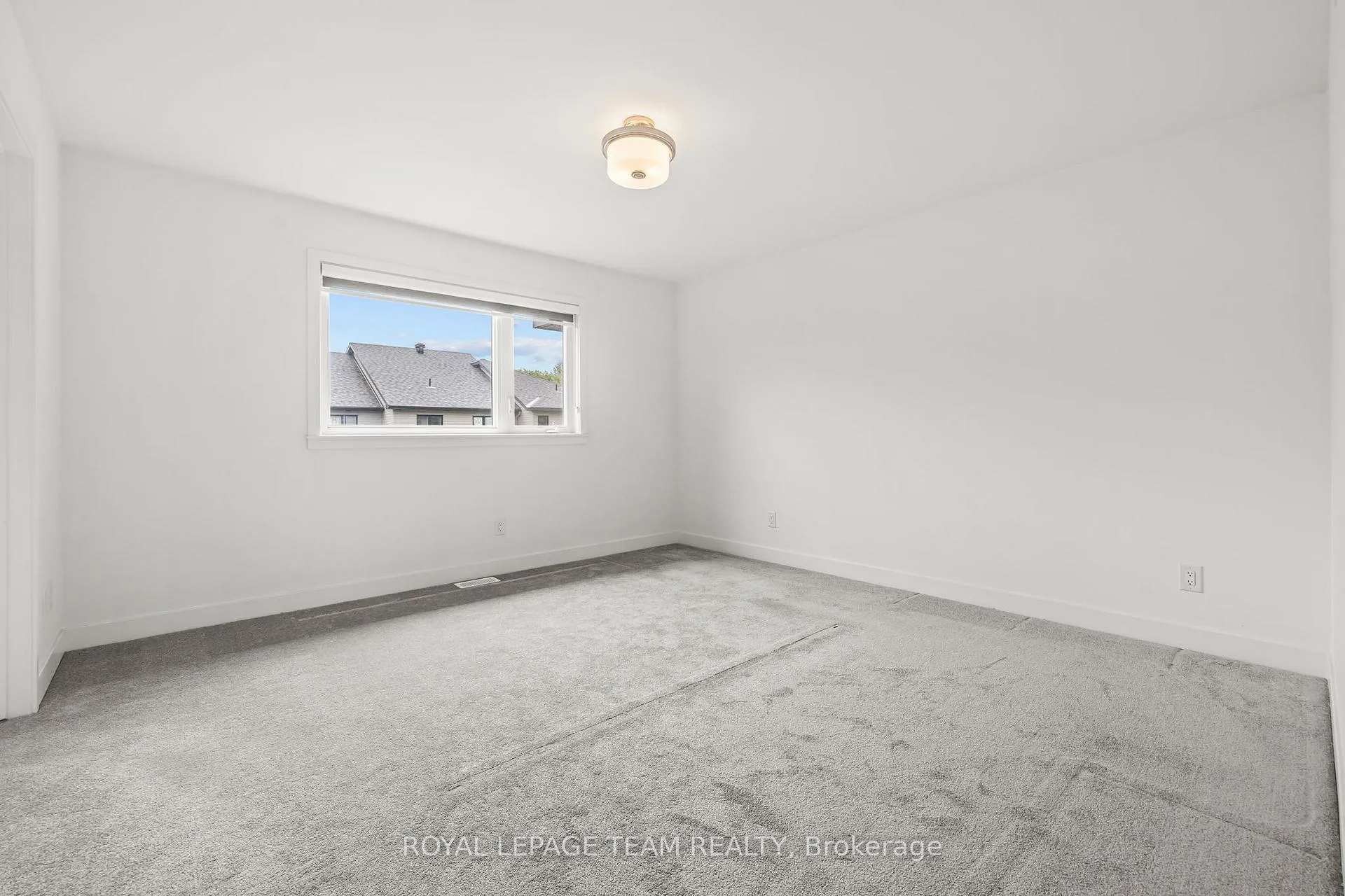 Photo 12 of 47 Moosonee Crescent, Ottawa, Riverside South/Gloucester Glen — HOMEH