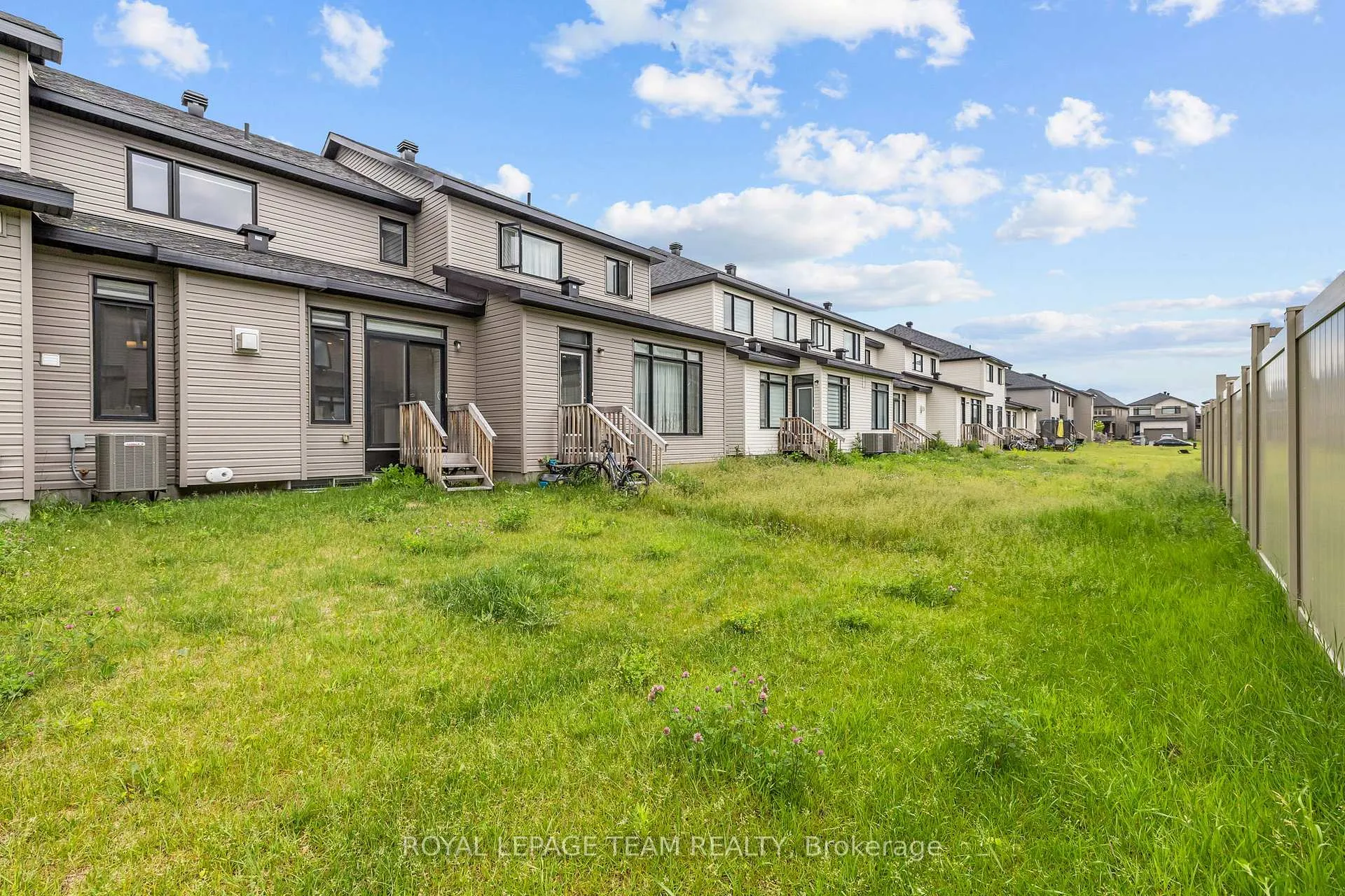Photo 22 of 47 Moosonee Crescent, Ottawa, Riverside South/Gloucester Glen — HOMEH