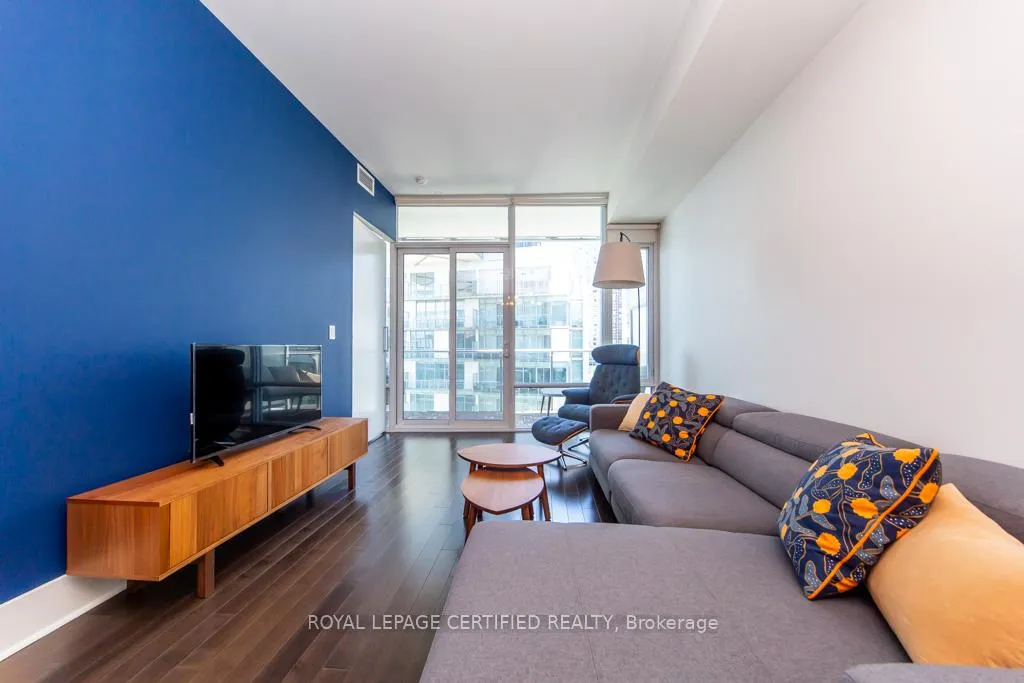 Photo 9 of Unit 928, 29 Queens Quay Street E, Toronto, Waterfront Communities — HOMEH
