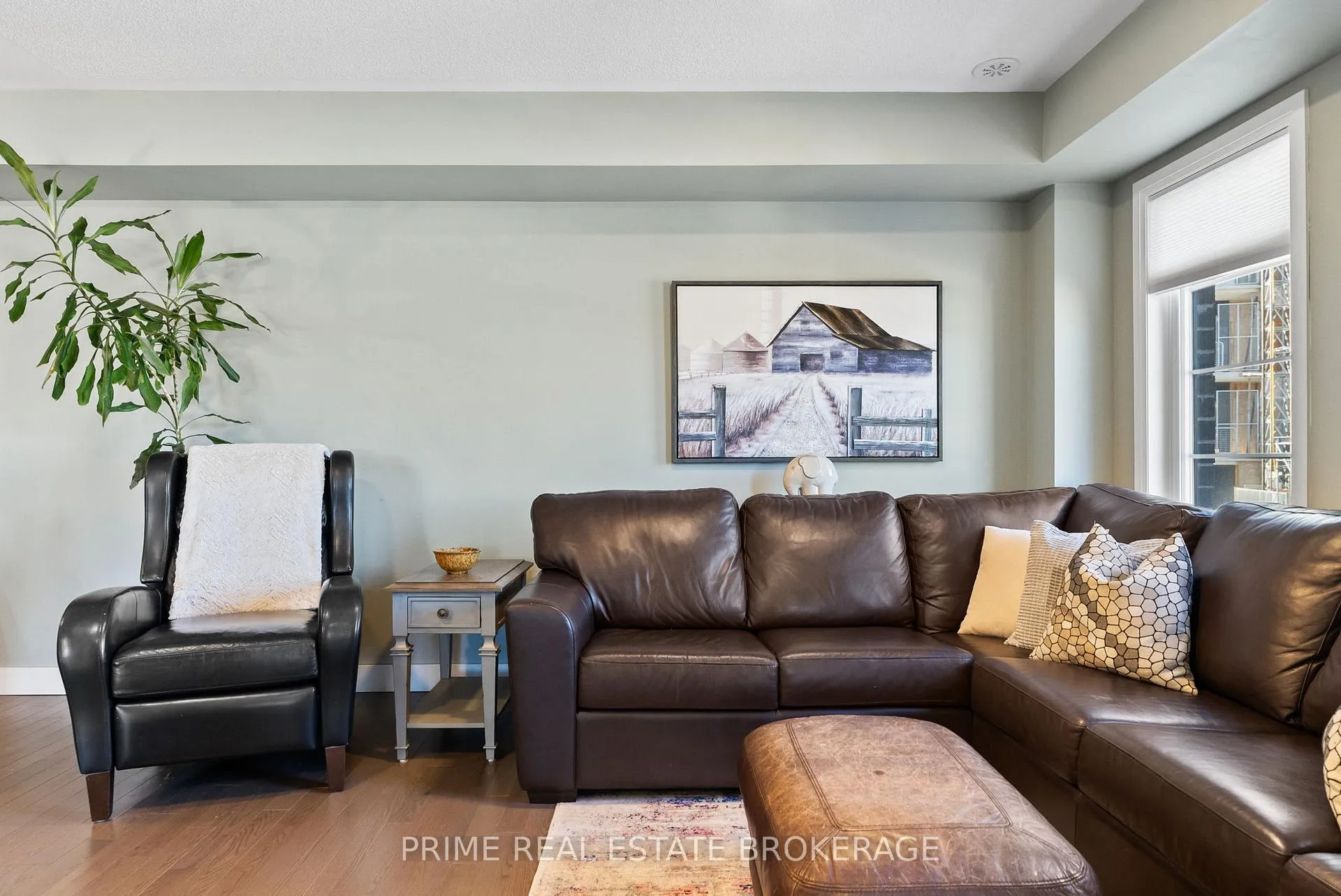 Photo 13 of 2 King William Way, Clarington, Bowmanville — HOMEH