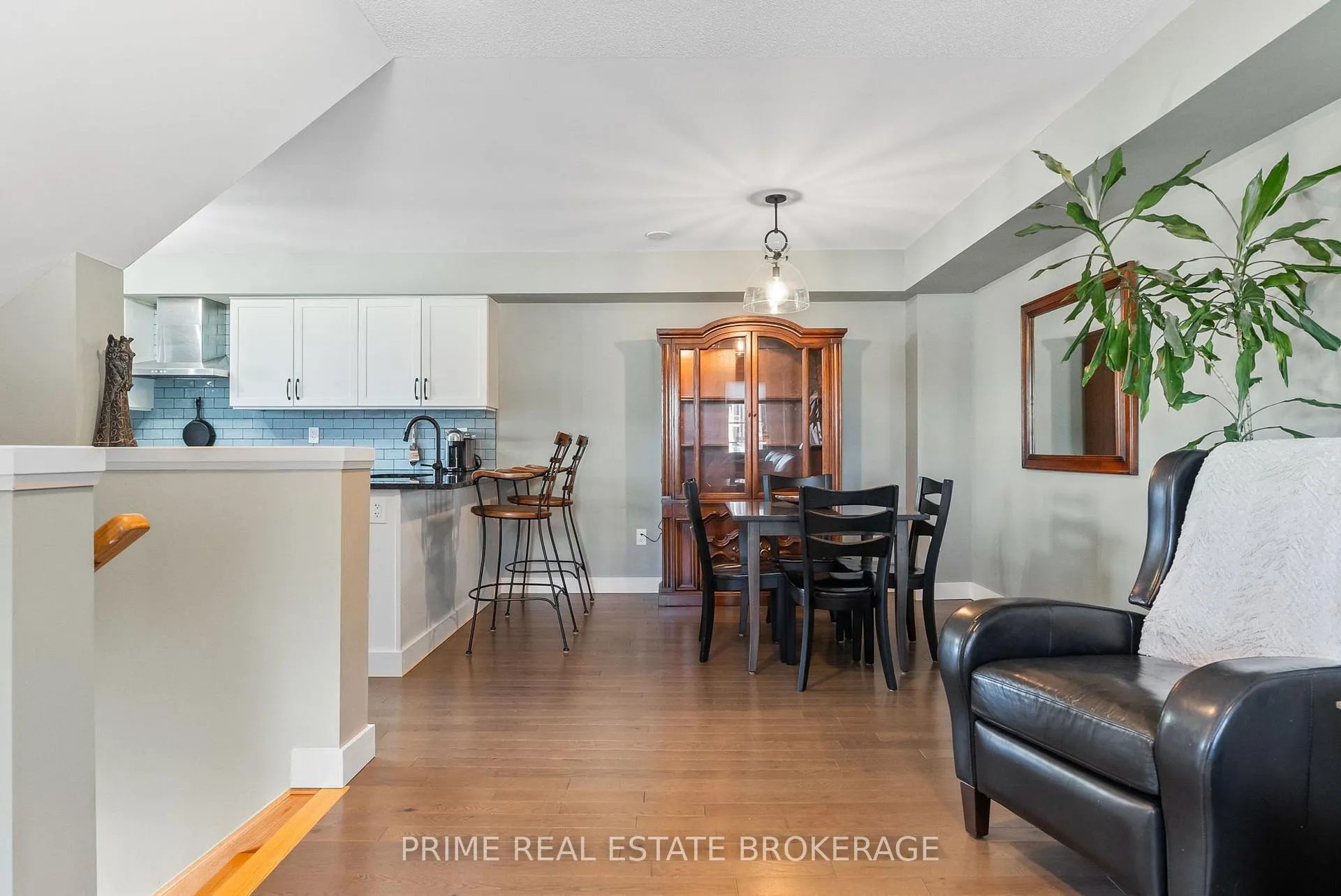 Photo 14 of 2 King William Way, Clarington, Bowmanville — HOMEH