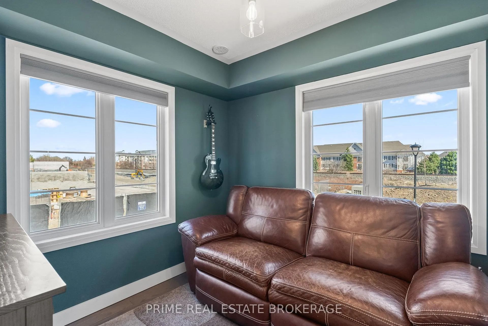 Photo 16 of 2 King William Way, Clarington, Bowmanville — HOMEH
