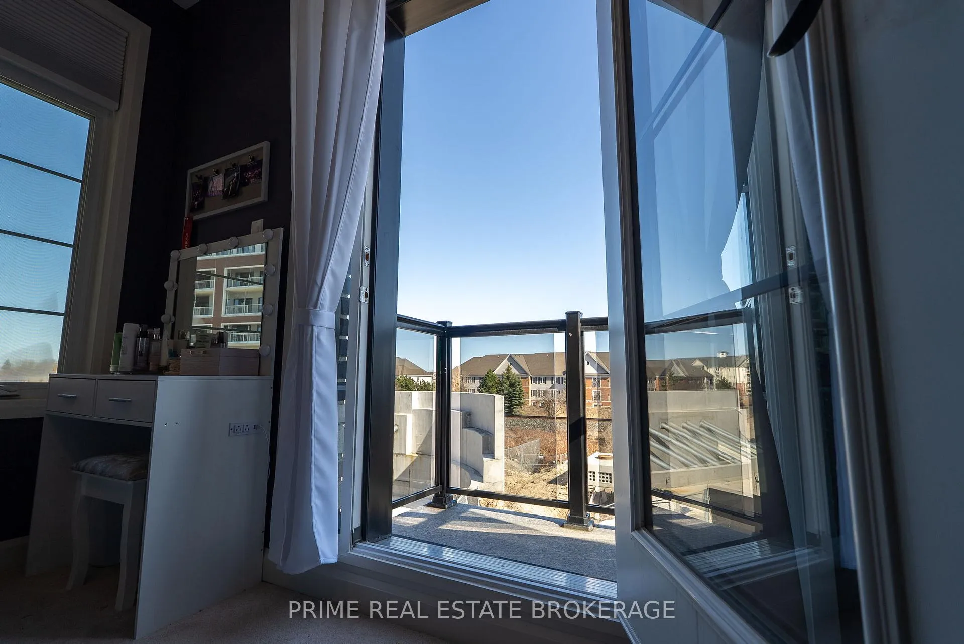 Photo 37 of 2 King William Way, Clarington, Bowmanville — HOMEH