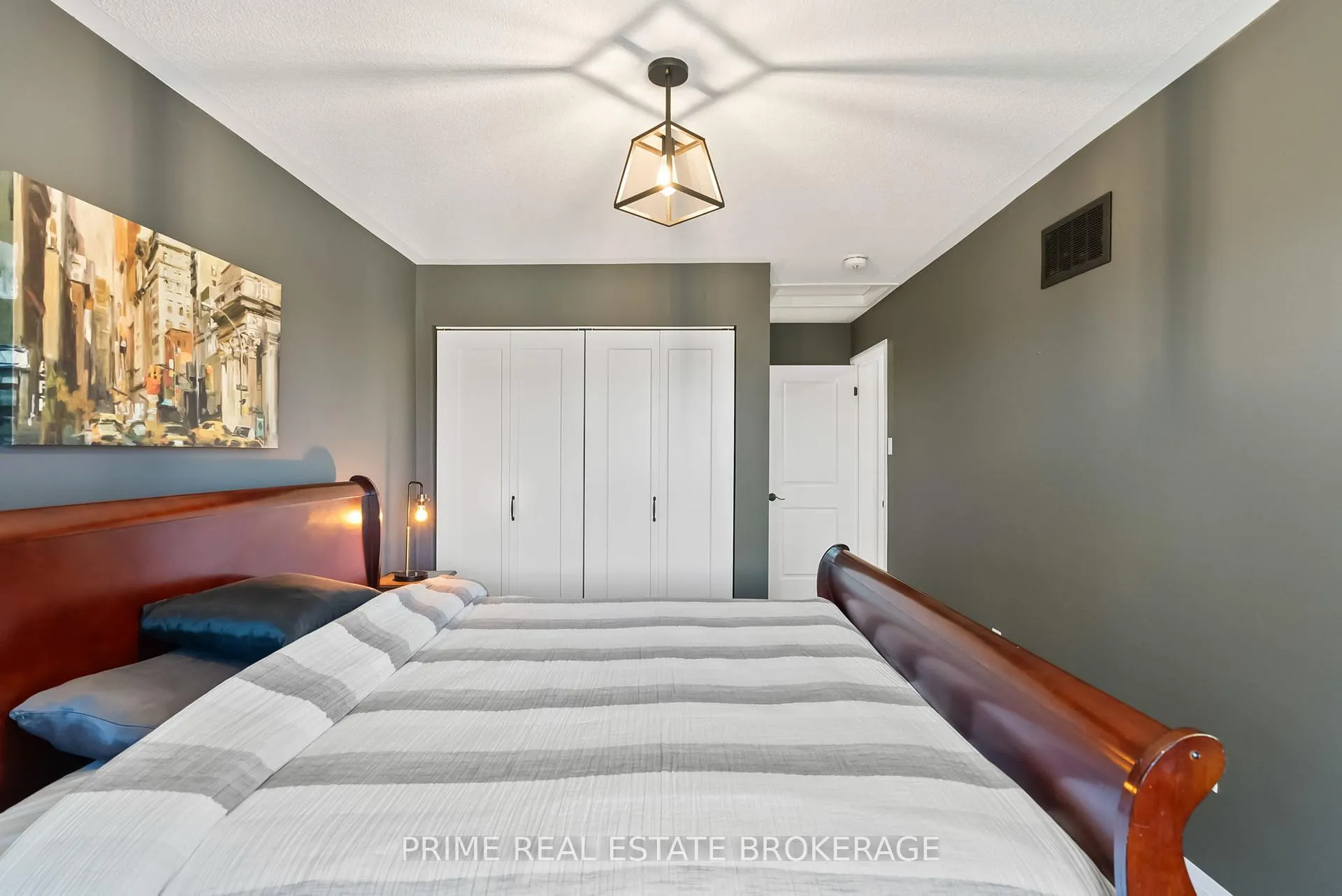 Photo 48 of 2 King William Way, Clarington, Bowmanville — HOMEH
