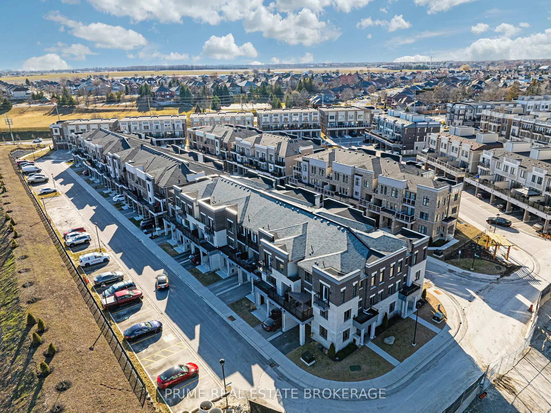 Photo 50 of 2 King William Way, Clarington, Bowmanville — HOMEH