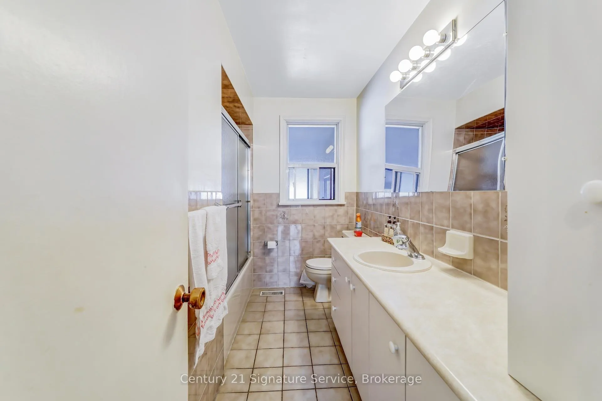 Photo 12 of 8026 Mayfield Road, Caledon, Rural Caledon — HOMEH