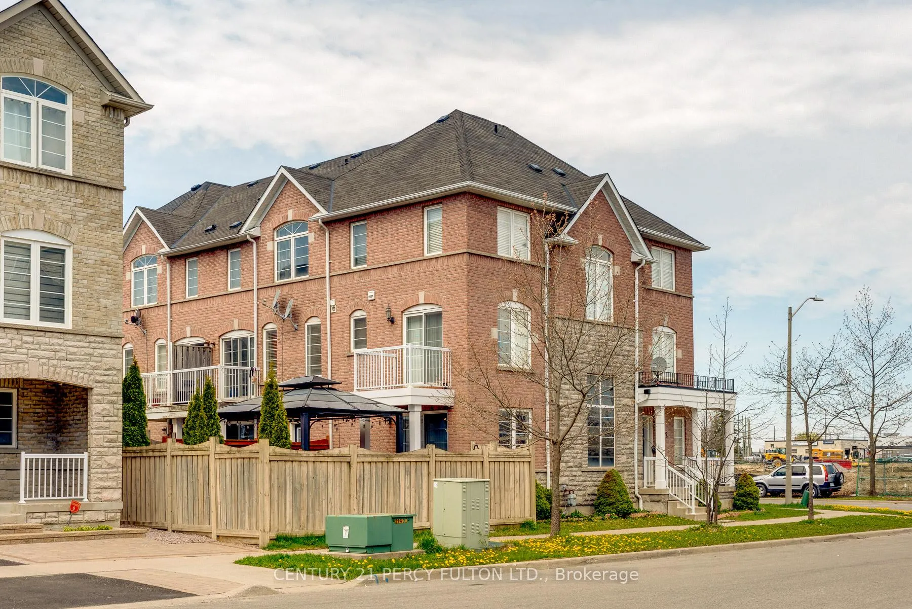 Photo 3 of 2 Talbotshire Street, Ajax, South West — HOMEH