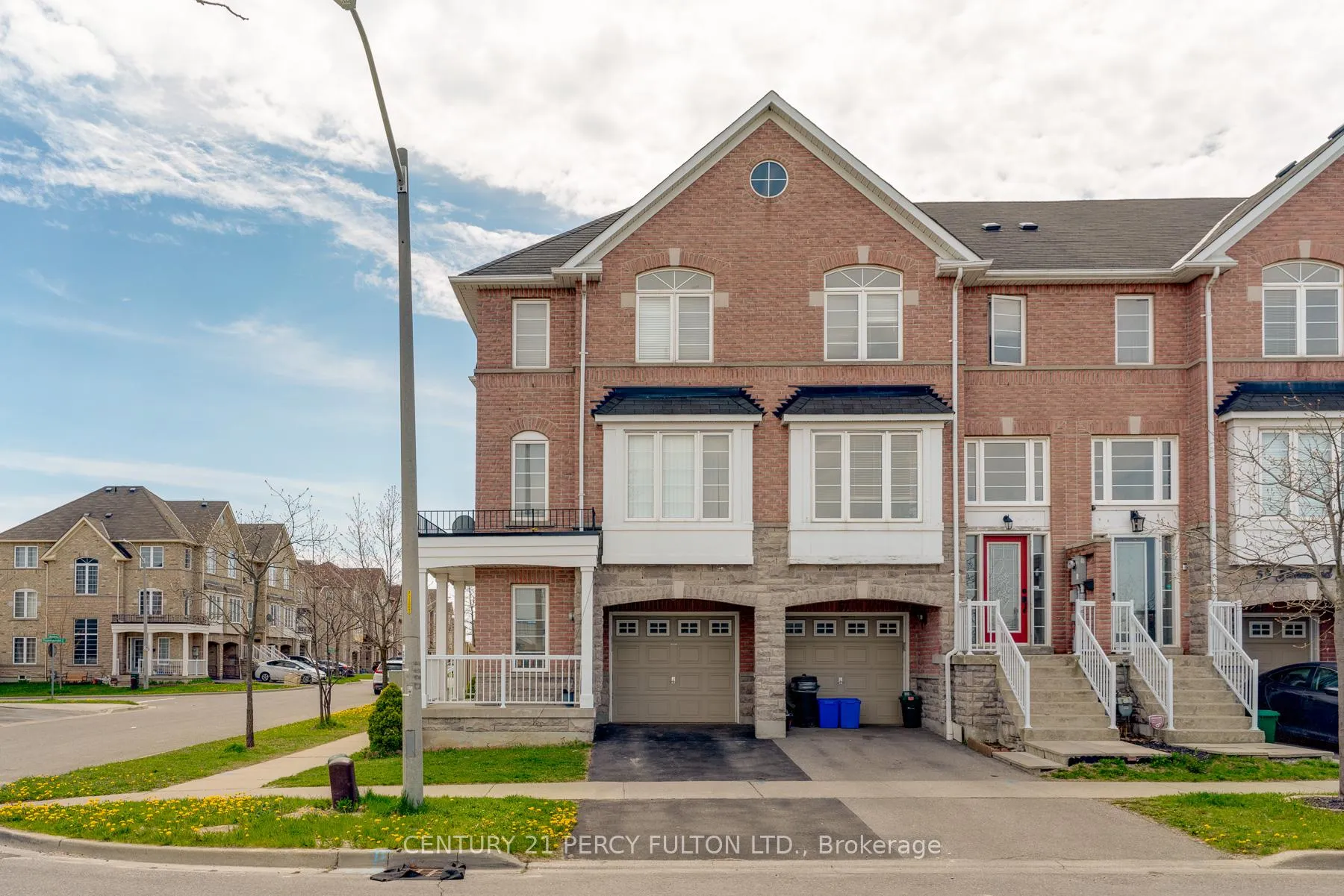 Photo 4 of 2 Talbotshire Street, Ajax, South West — HOMEH