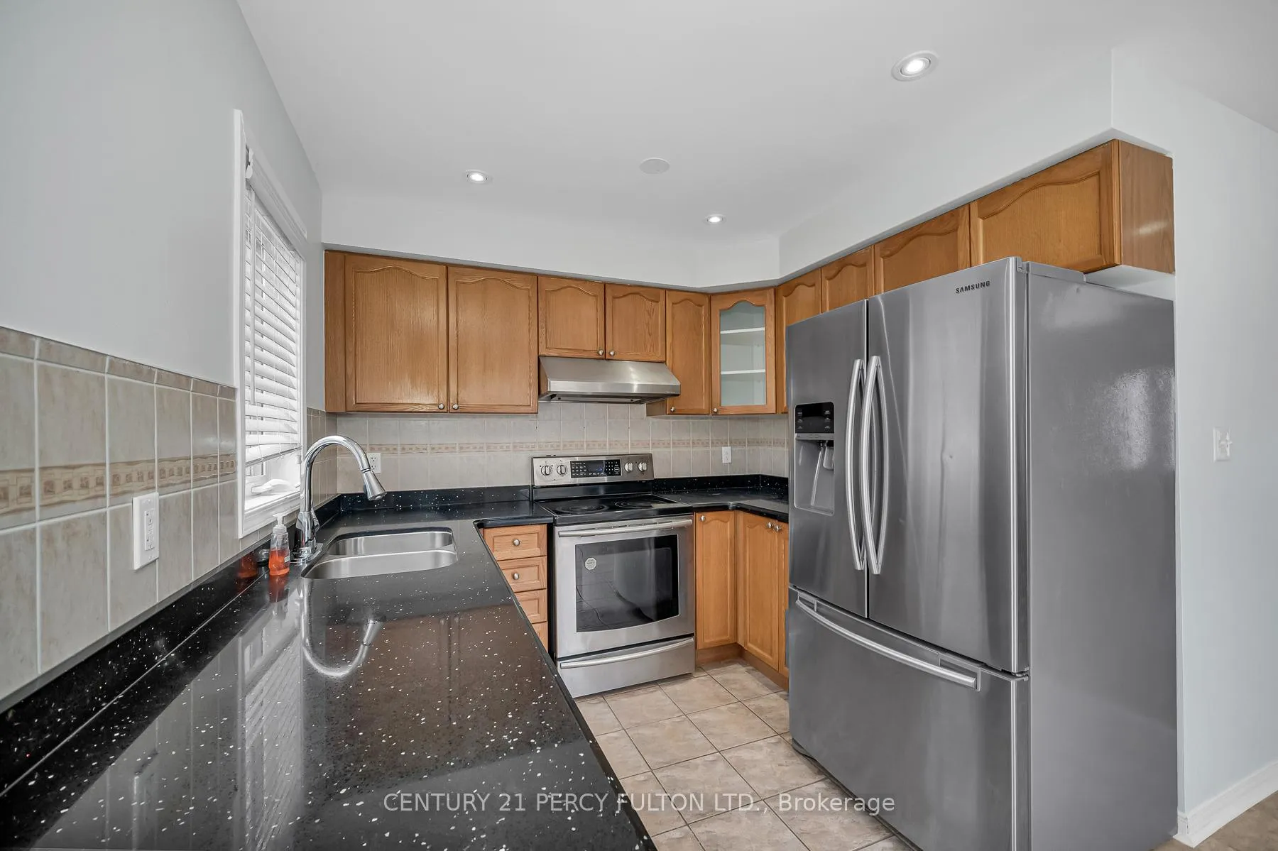 Photo 9 of 2 Talbotshire Street, Ajax, South West — HOMEH