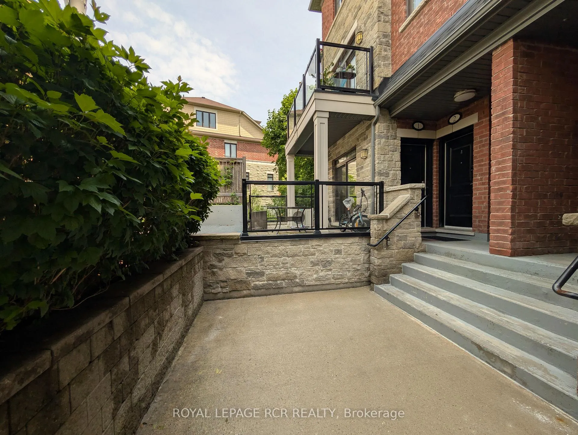 Photo 18 of Unit 1, 196 Pine Grove Road, Vaughan, Islington Woods — HOMEH
