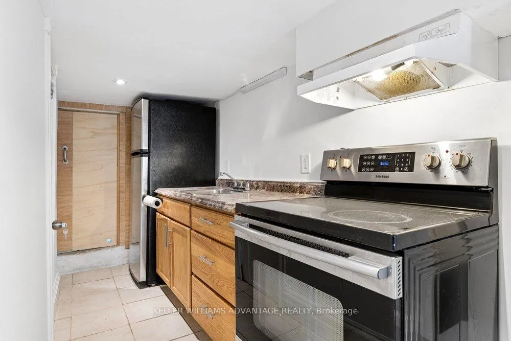 Photo 43 of 203 Blackthorn Avenue, Toronto, Weston-Pellam Park — HOMEH