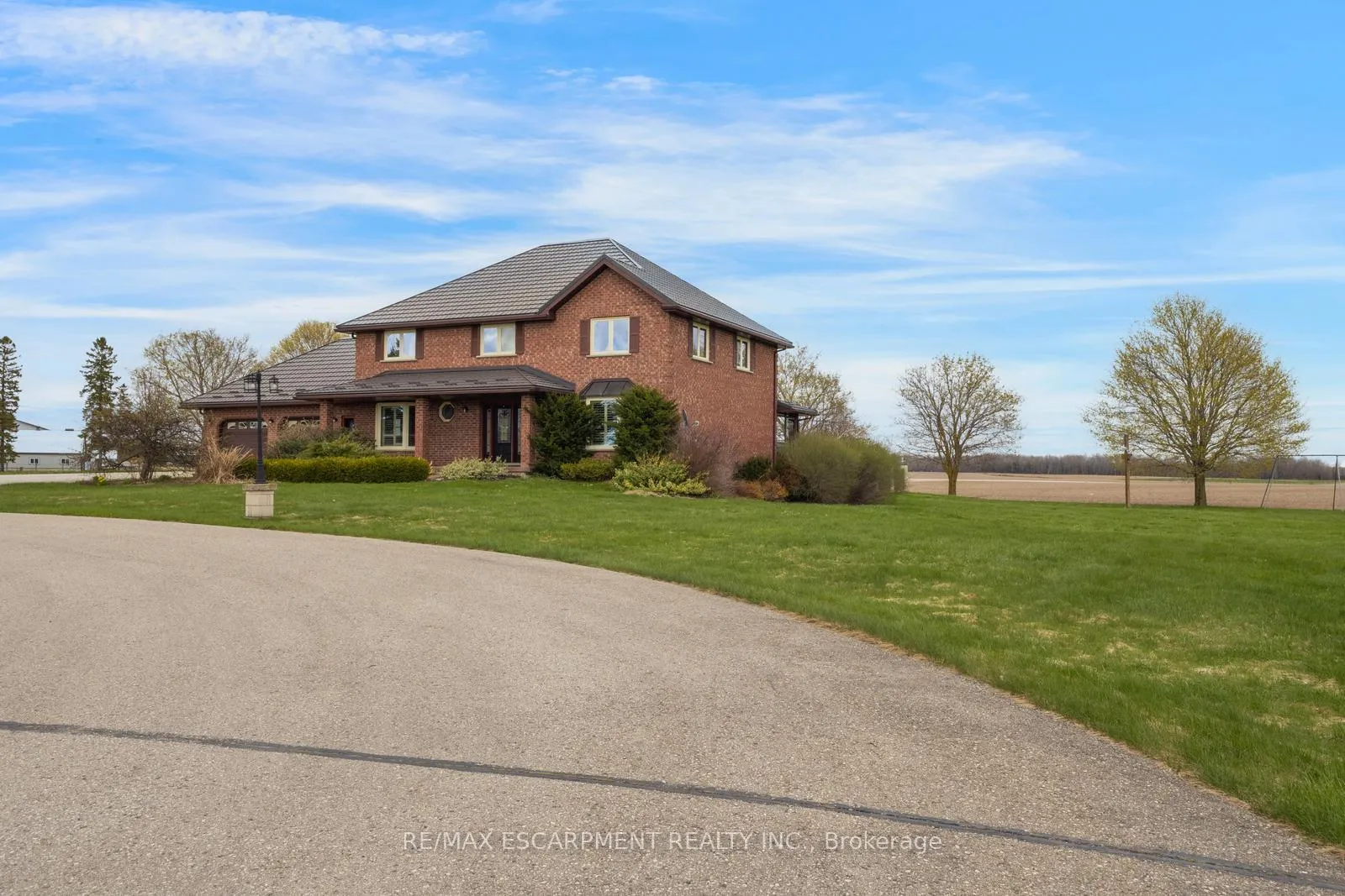 Photo 2 of 650 Sligo Road E, Wellington North, Mount Forest — HOMEH
