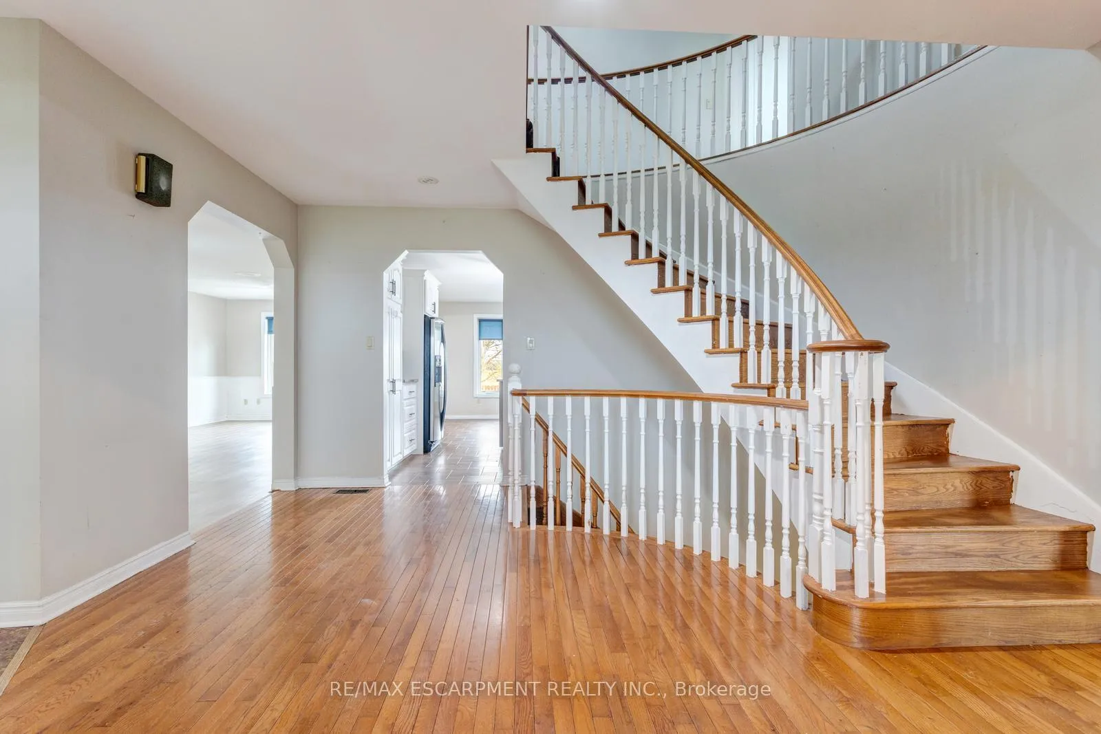 Photo 4 of 650 Sligo Road E, Wellington North, Mount Forest — HOMEH