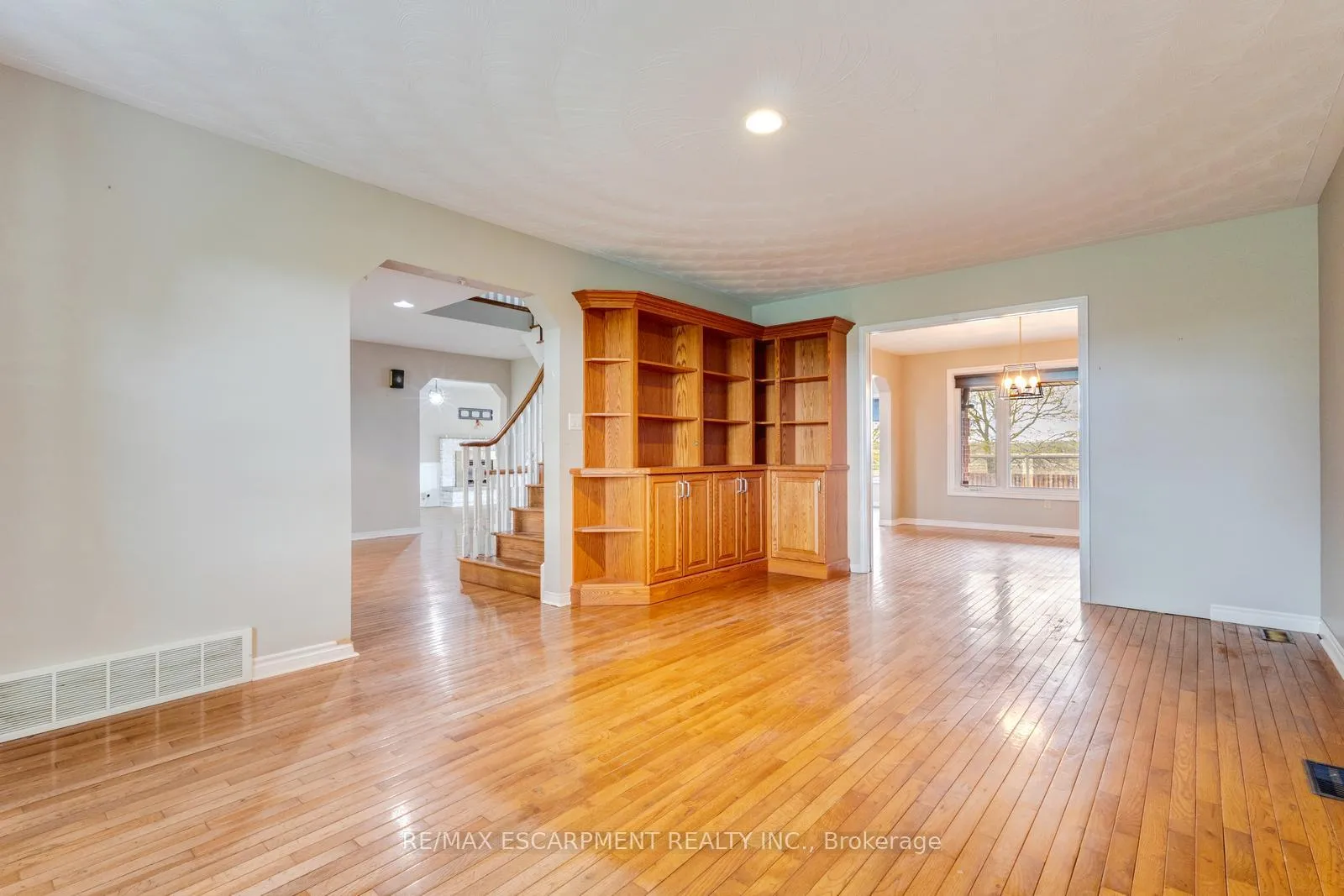 Photo 6 of 650 Sligo Road E, Wellington North, Mount Forest — HOMEH