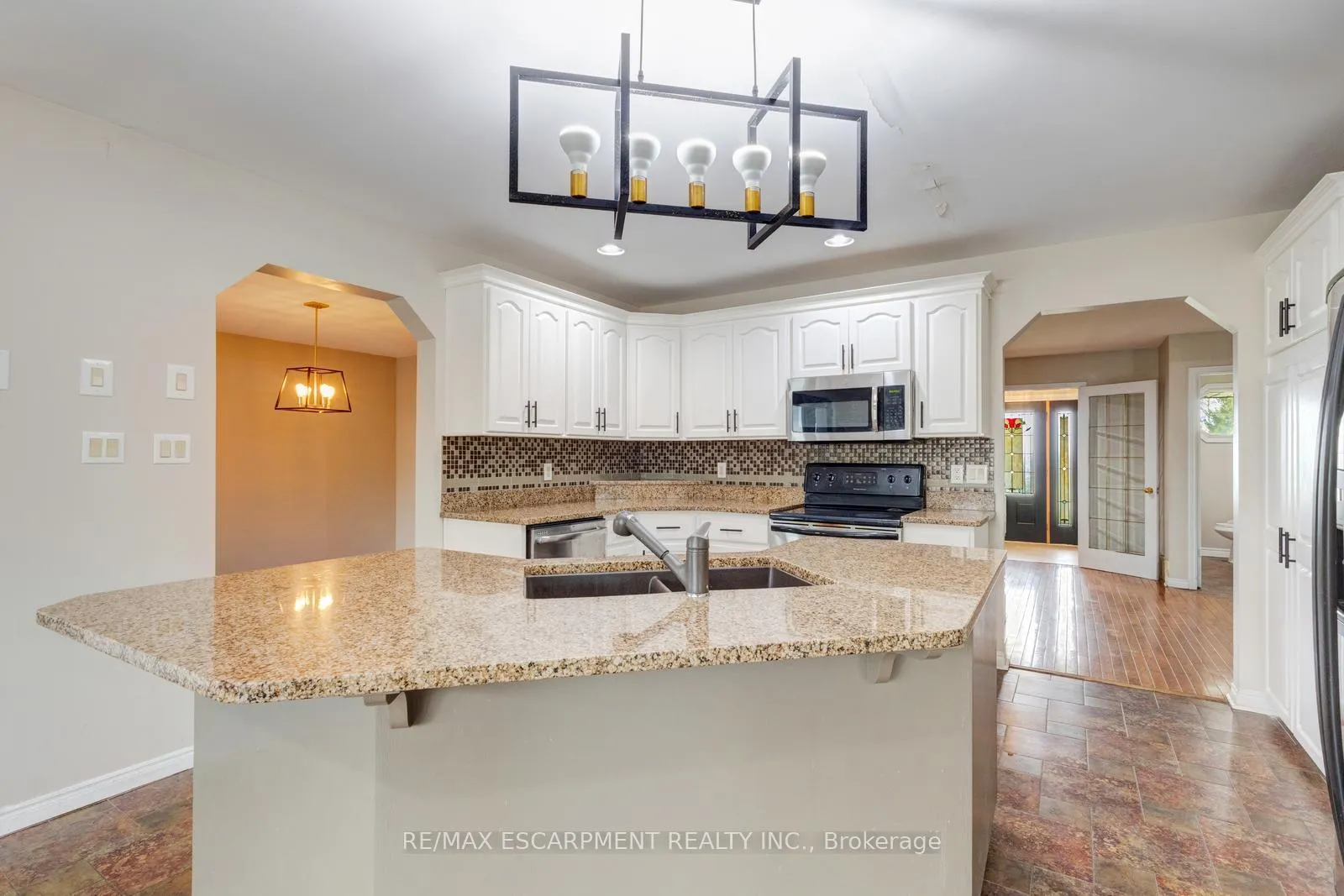 Photo 9 of 650 Sligo Road E, Wellington North, Mount Forest — HOMEH