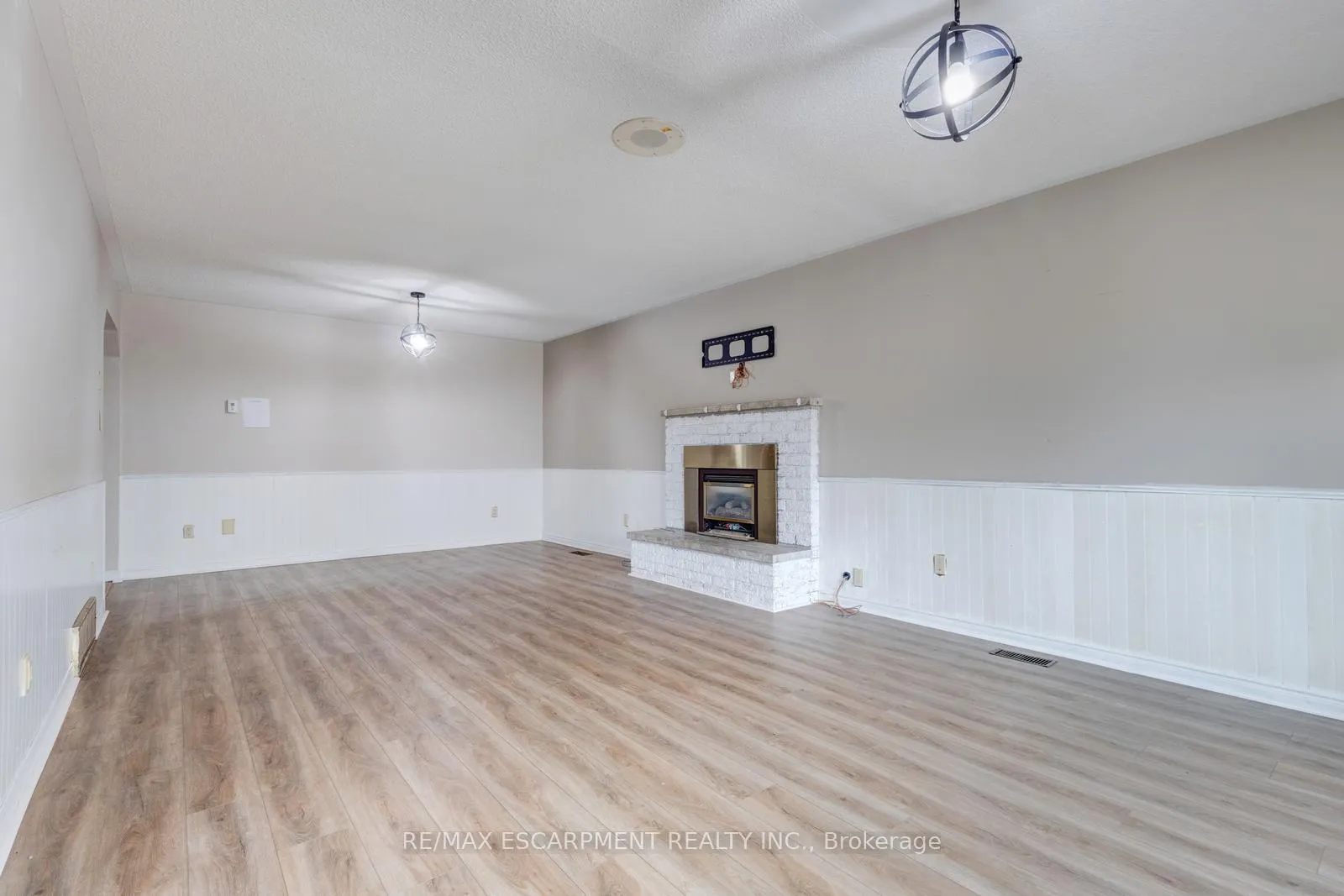 Photo 14 of 650 Sligo Road E, Wellington North, Mount Forest — HOMEH