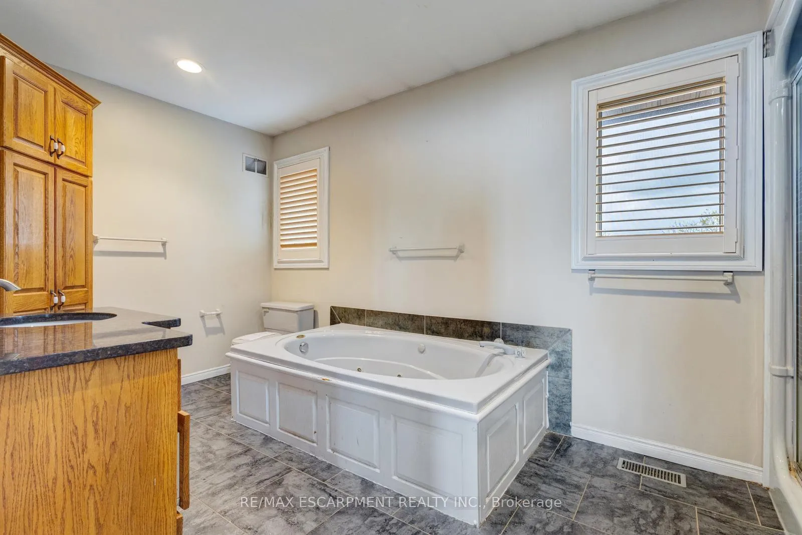 Photo 25 of 650 Sligo Road E, Wellington North, Mount Forest — HOMEH