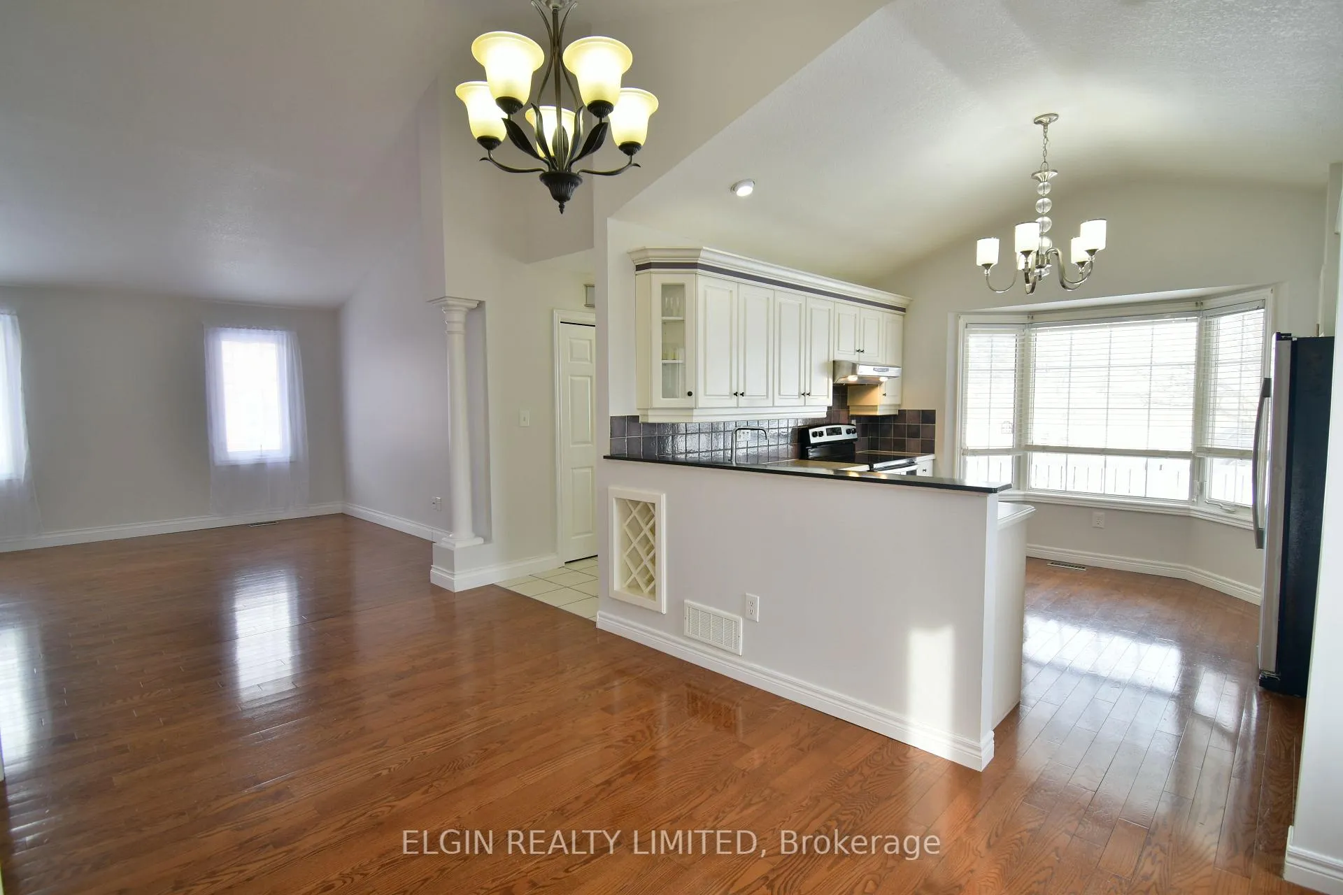 Photo 1 of 578 Wellington Street, St. Thomas — HOMEH