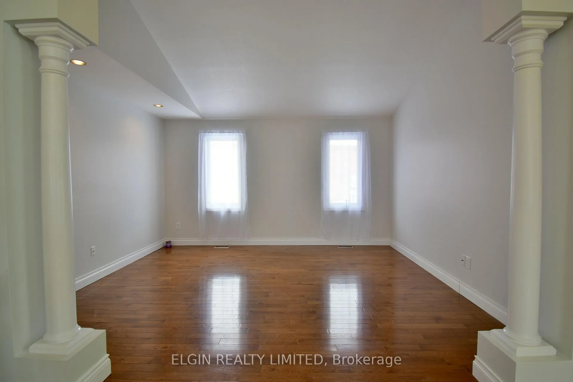 Photo 7 of 578 Wellington Street, St. Thomas — HOMEH