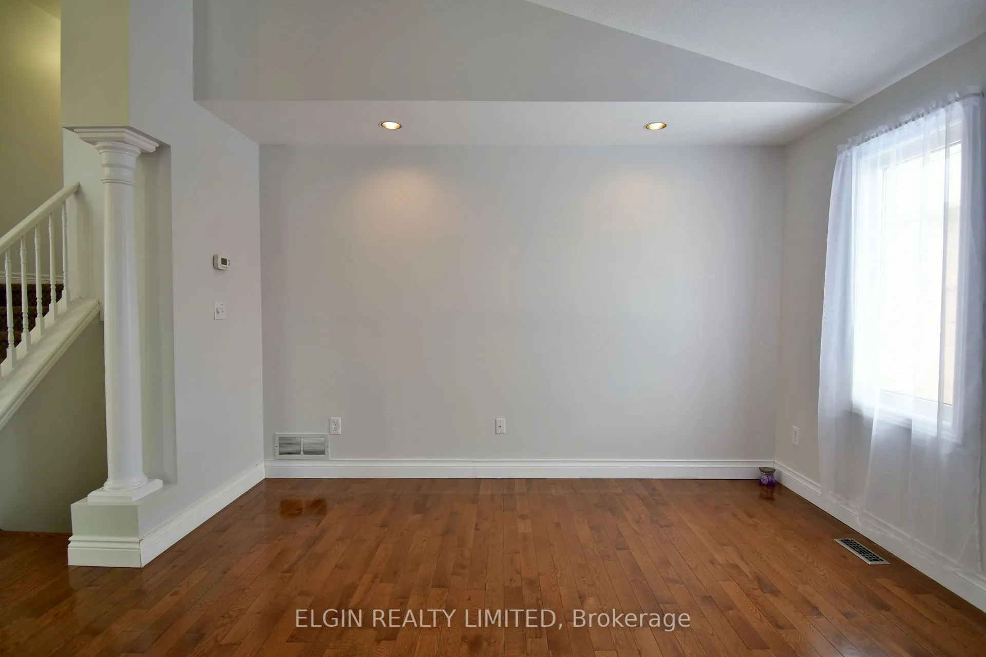 Photo 9 of 578 Wellington Street, St. Thomas — HOMEH