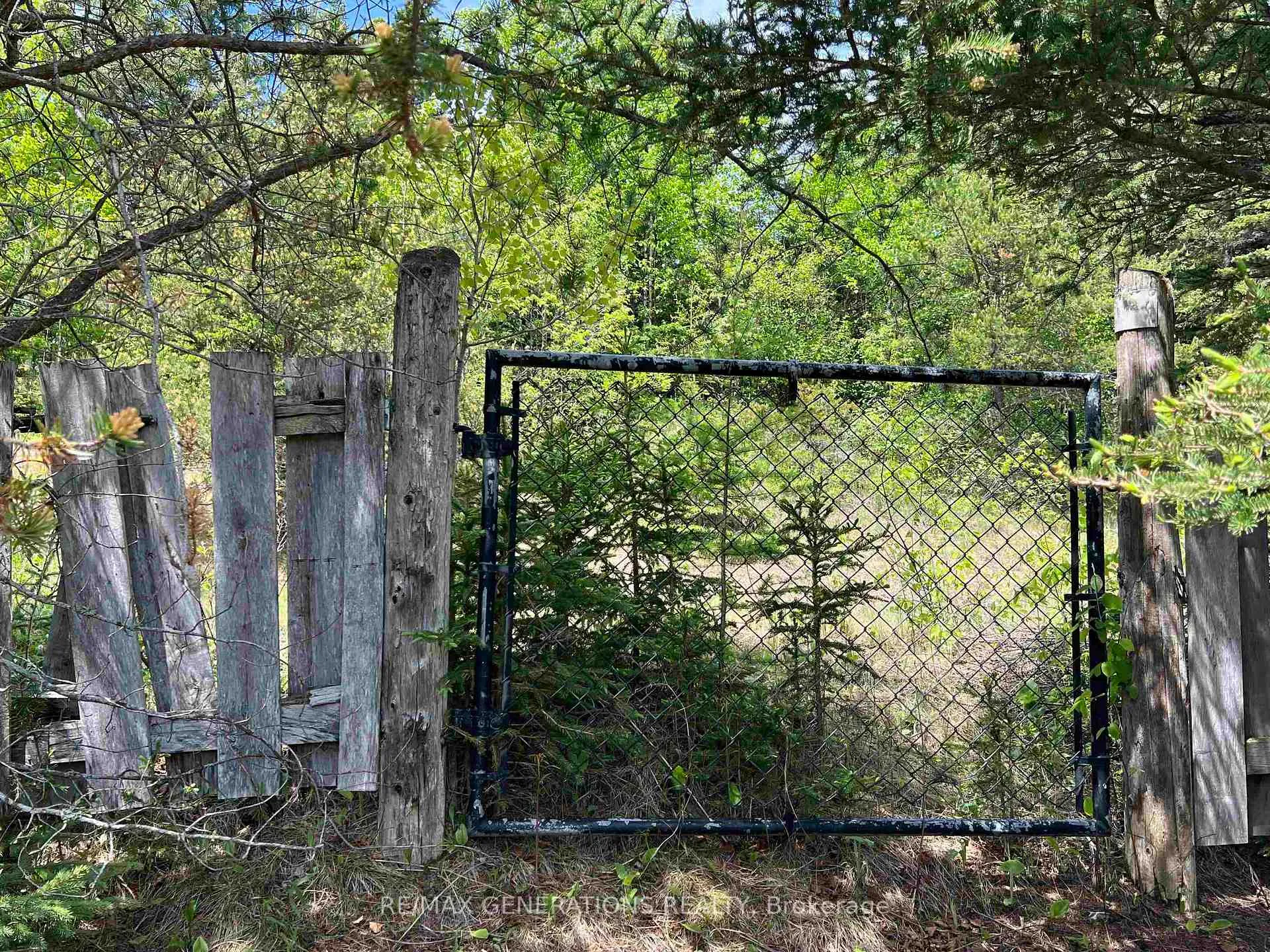 Photo 40 of 62 Hemlo Drive, Marathon — HOMEH