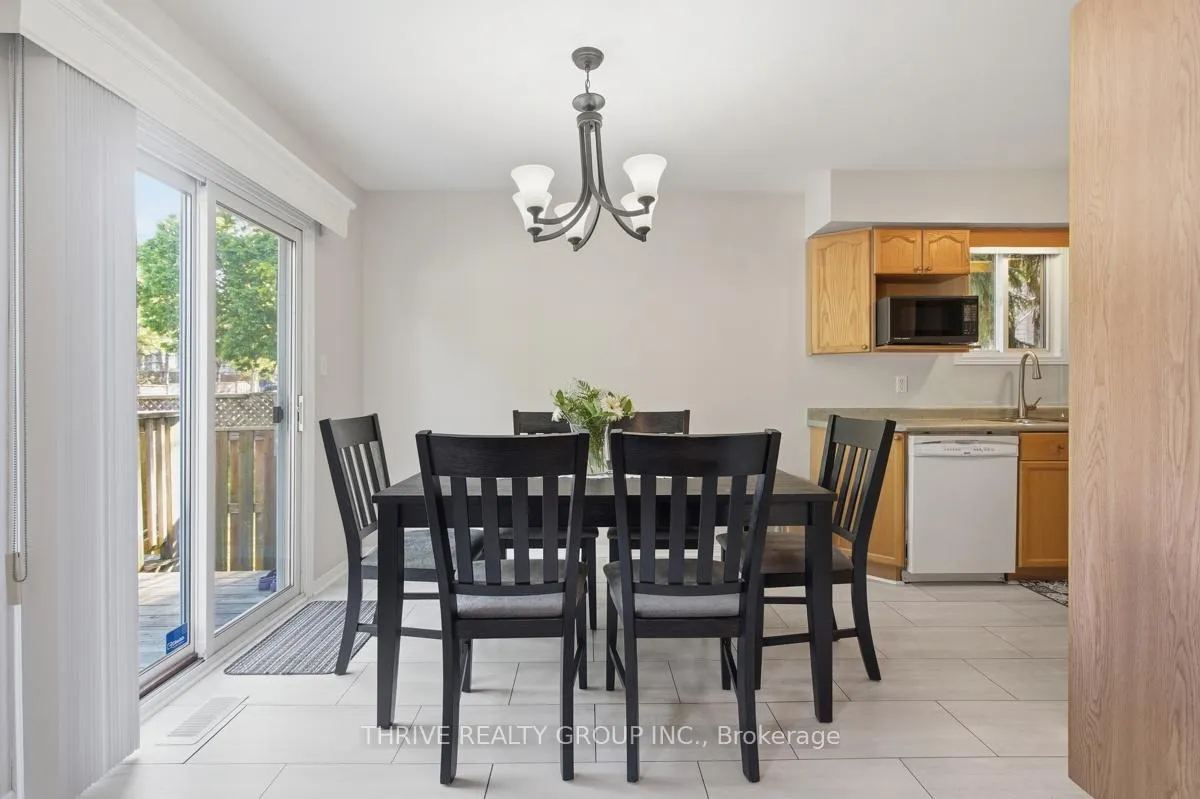 Photo 11 of 1410 Aspenridge Crescent, London, East A — HOMEH