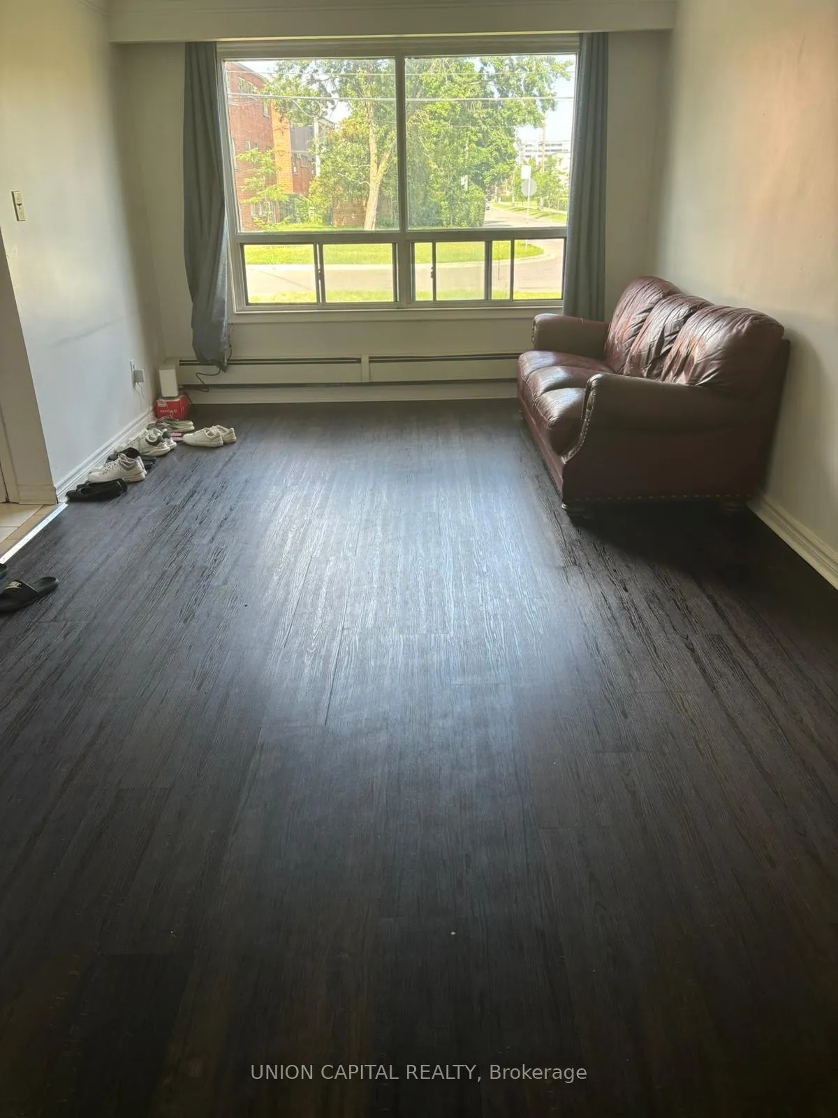 Photo 3 of Unit 2, 100 Rajah Street, Toronto, Englemount-Lawrence — HOMEH