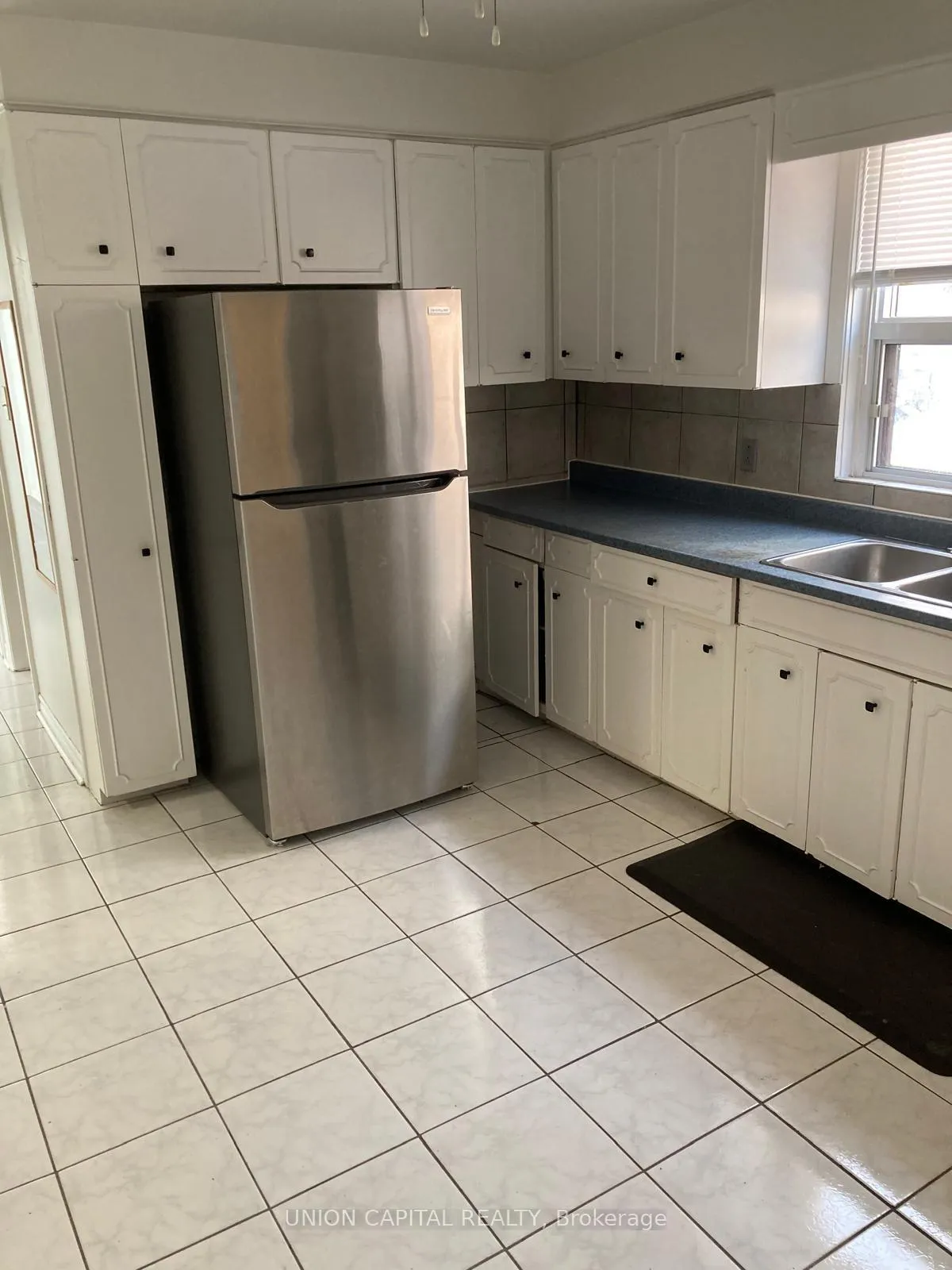 Photo 4 of Unit 2, 100 Rajah Street, Toronto, Englemount-Lawrence — HOMEH