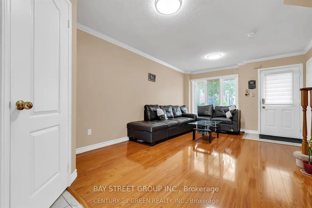 Photo 4 of 9 Flatlands Way, Brampton, Sandringham-Wellington — HOMEH