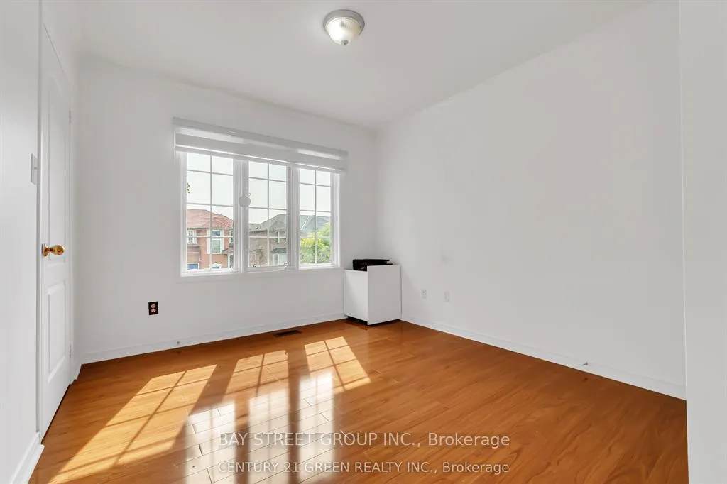 Photo 12 of 9 Flatlands Way, Brampton, Sandringham-Wellington — HOMEH