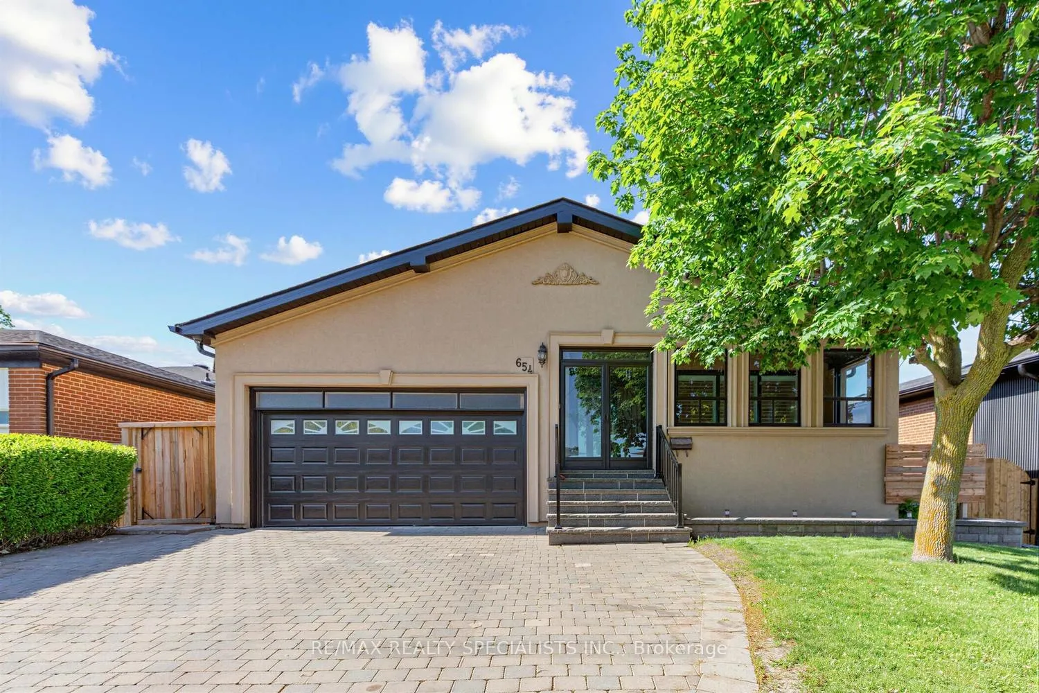 Photo 1 of 654 Woodbridge Avenue, Vaughan, West Woodbridge — HOMEH