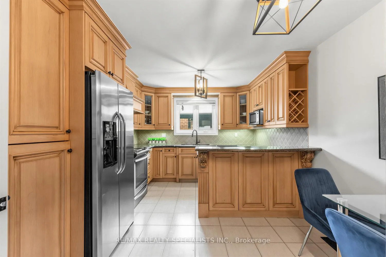 Photo 12 of 654 Woodbridge Avenue, Vaughan, West Woodbridge — HOMEH