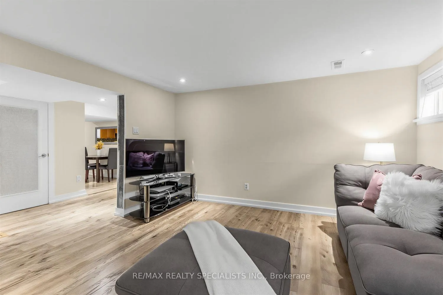 Photo 23 of 654 Woodbridge Avenue, Vaughan, West Woodbridge — HOMEH