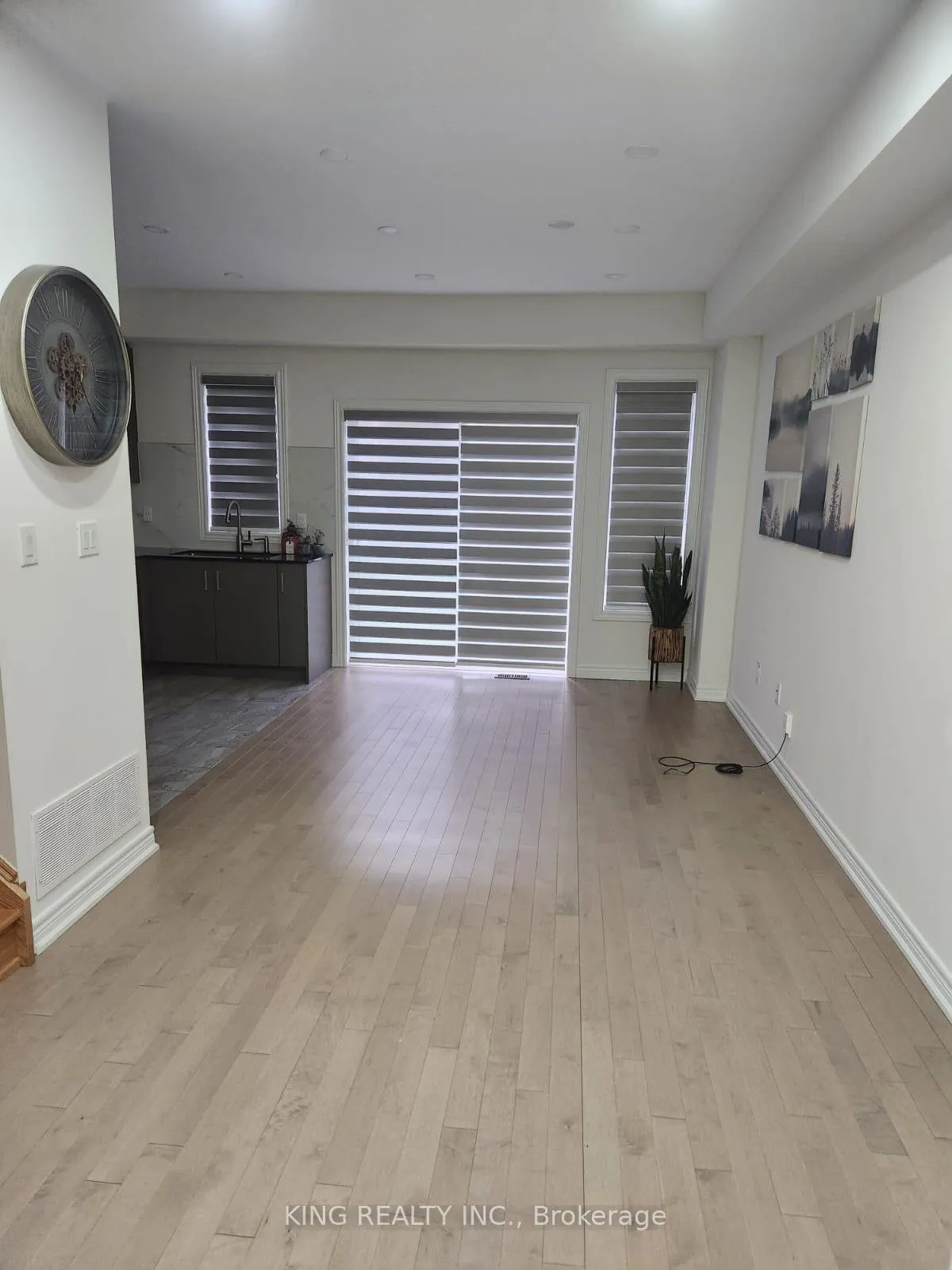 Photo 6 of 3965 Thomas Alton Boulevard, Burlington, Alton — HOMEH