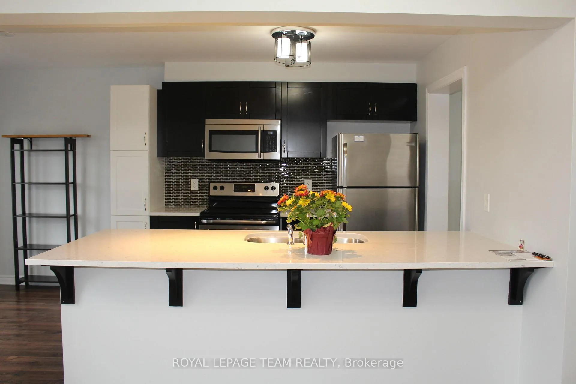 Photo 9 of 374 Sweet Grass Circle, Ottawa, Barrhaven - Half Moon Bay — HOMEH