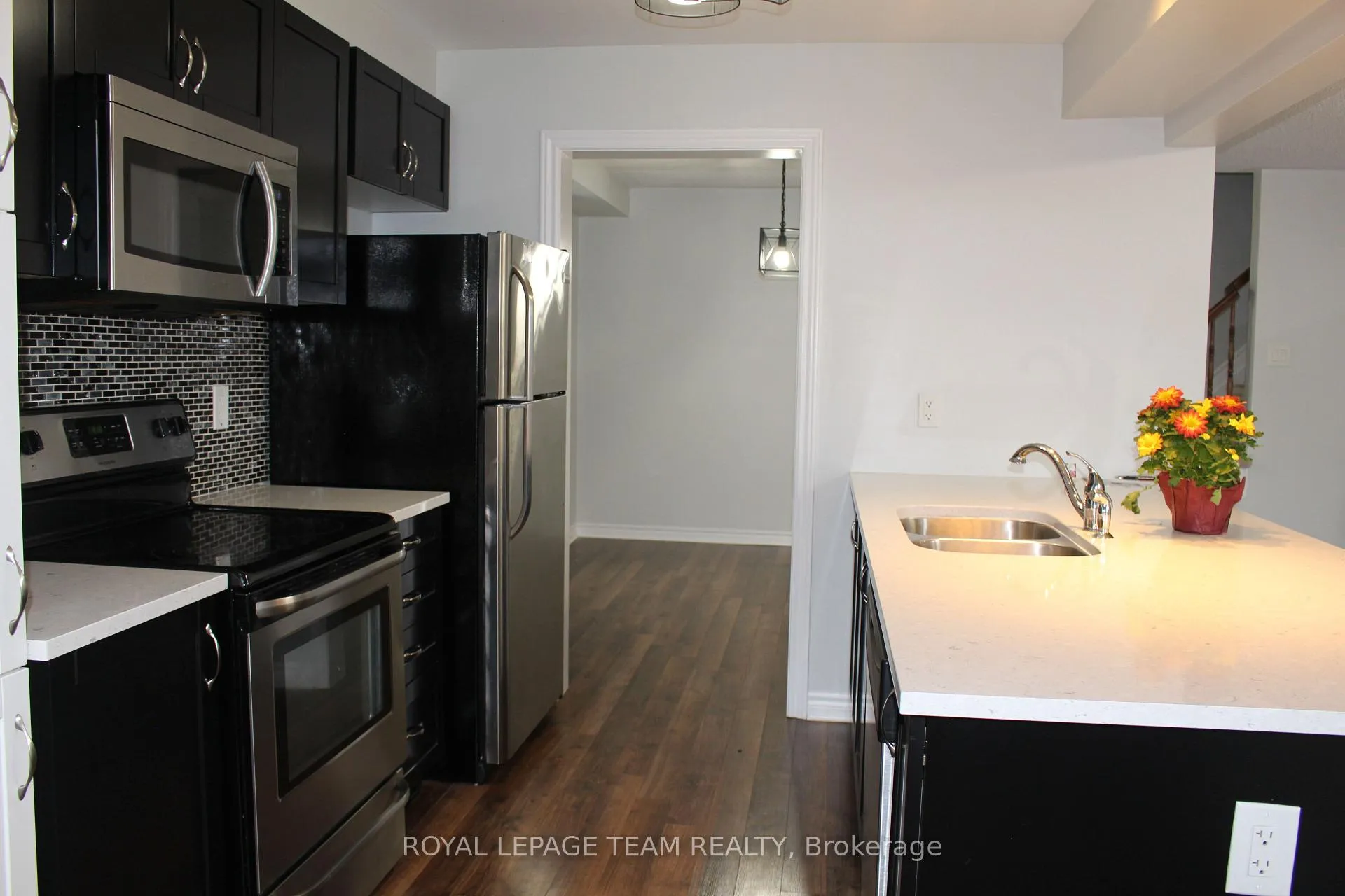 Photo 11 of 374 Sweet Grass Circle, Ottawa, Barrhaven - Half Moon Bay — HOMEH