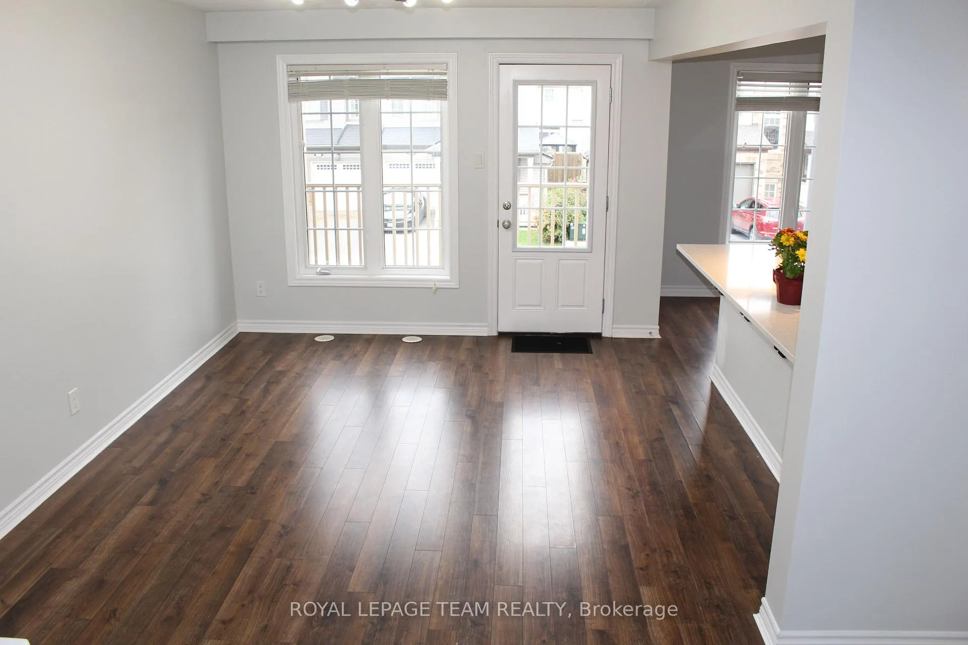 Photo 15 of 374 Sweet Grass Circle, Ottawa, Barrhaven - Half Moon Bay — HOMEH