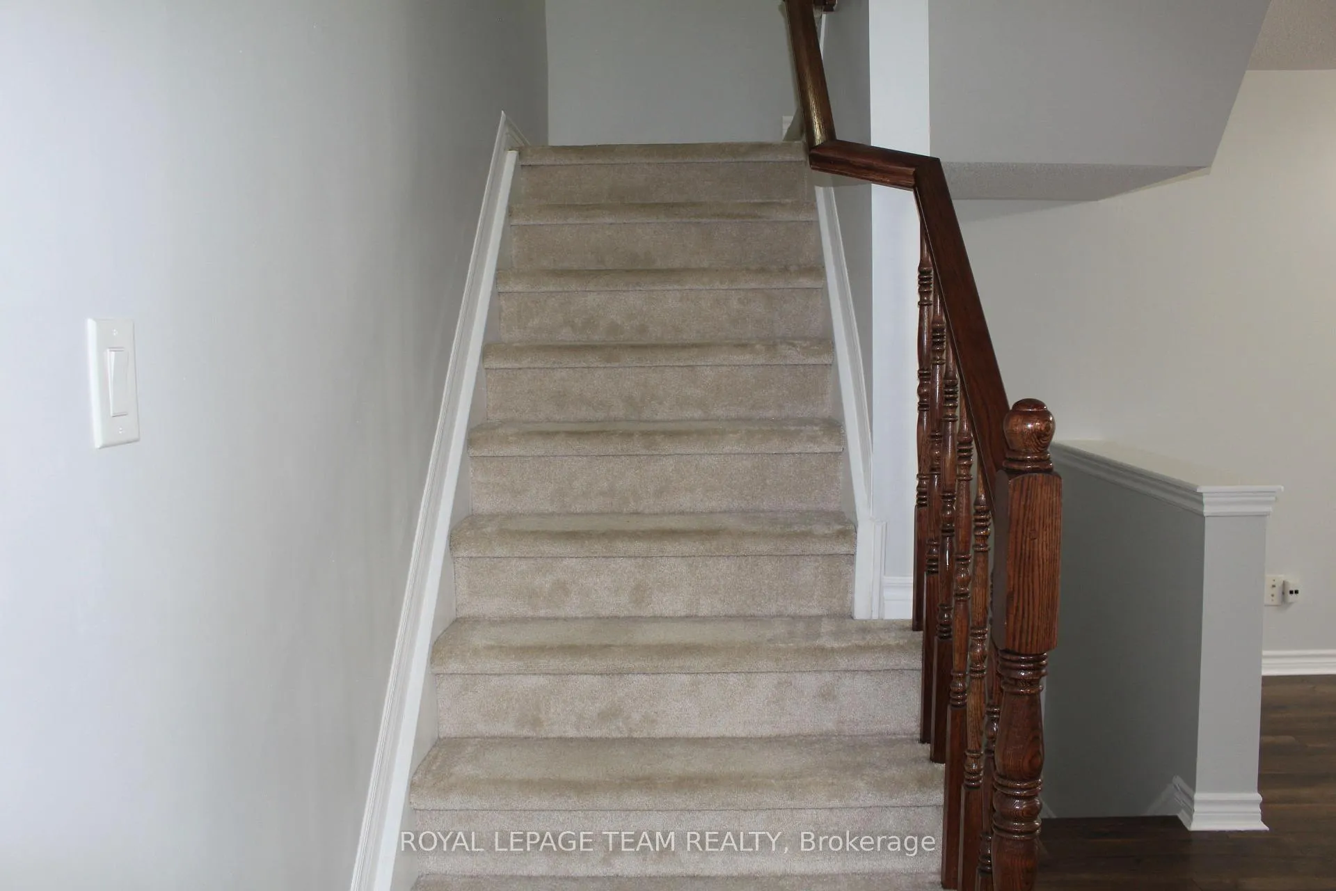 Photo 17 of 374 Sweet Grass Circle, Ottawa, Barrhaven - Half Moon Bay — HOMEH