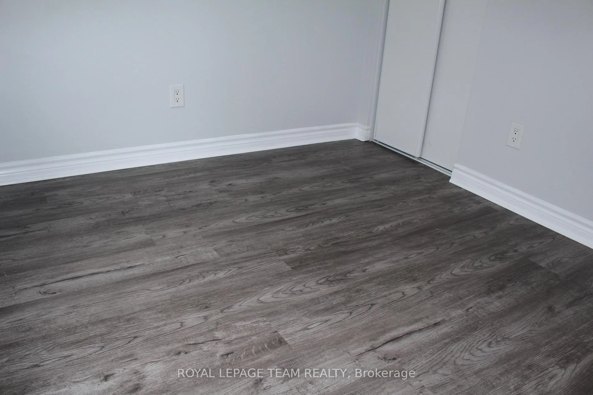 Photo 20 of 374 Sweet Grass Circle, Ottawa, Barrhaven - Half Moon Bay — HOMEH