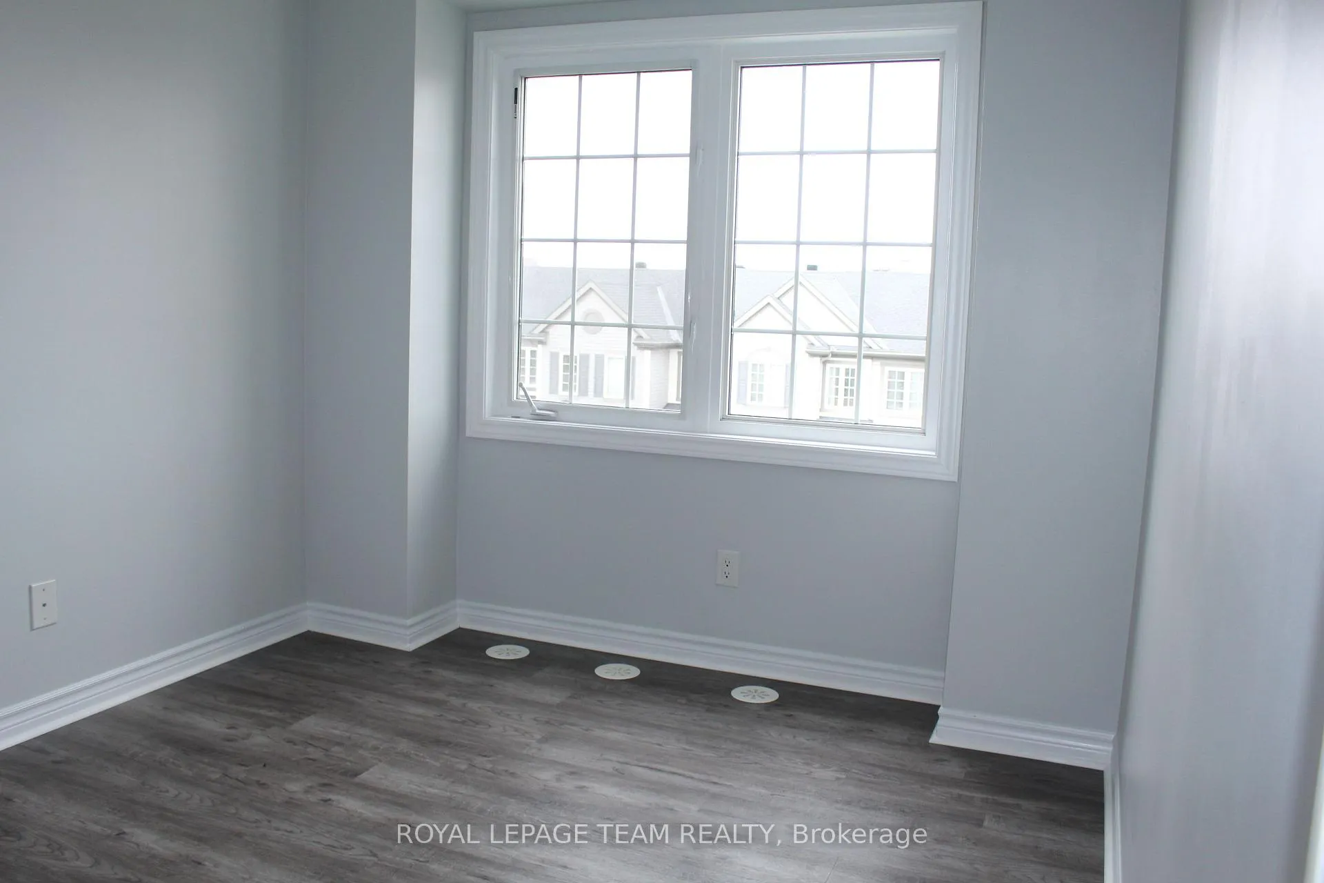 Photo 21 of 374 Sweet Grass Circle, Ottawa, Barrhaven - Half Moon Bay — HOMEH