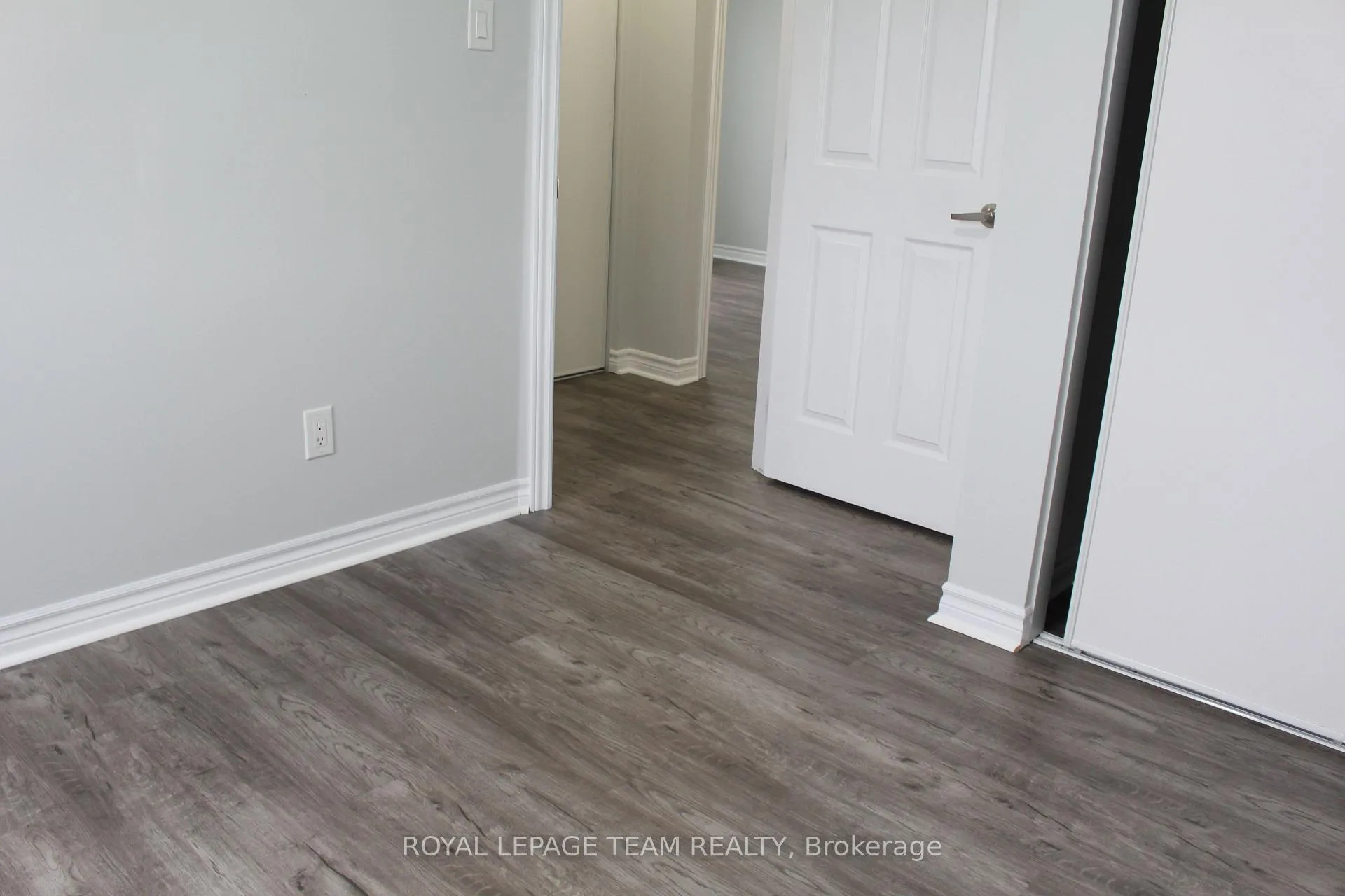 Photo 30 of 374 Sweet Grass Circle, Ottawa, Barrhaven - Half Moon Bay — HOMEH