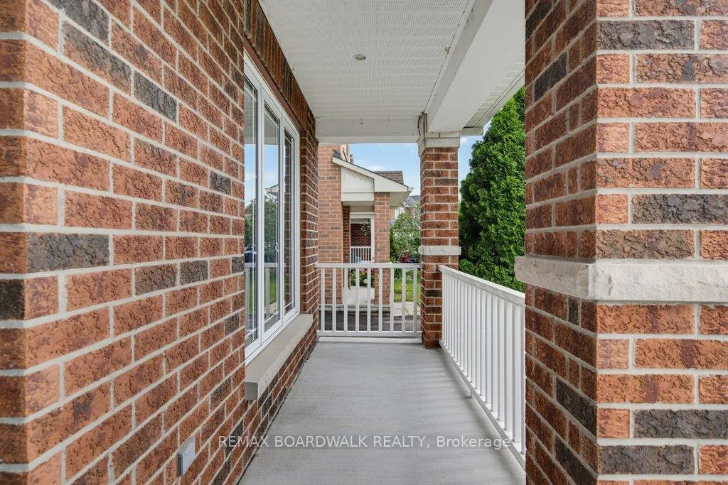 Photo 4 of 200 Branthaven Street, Ottawa, Avalon East — HOMEH
