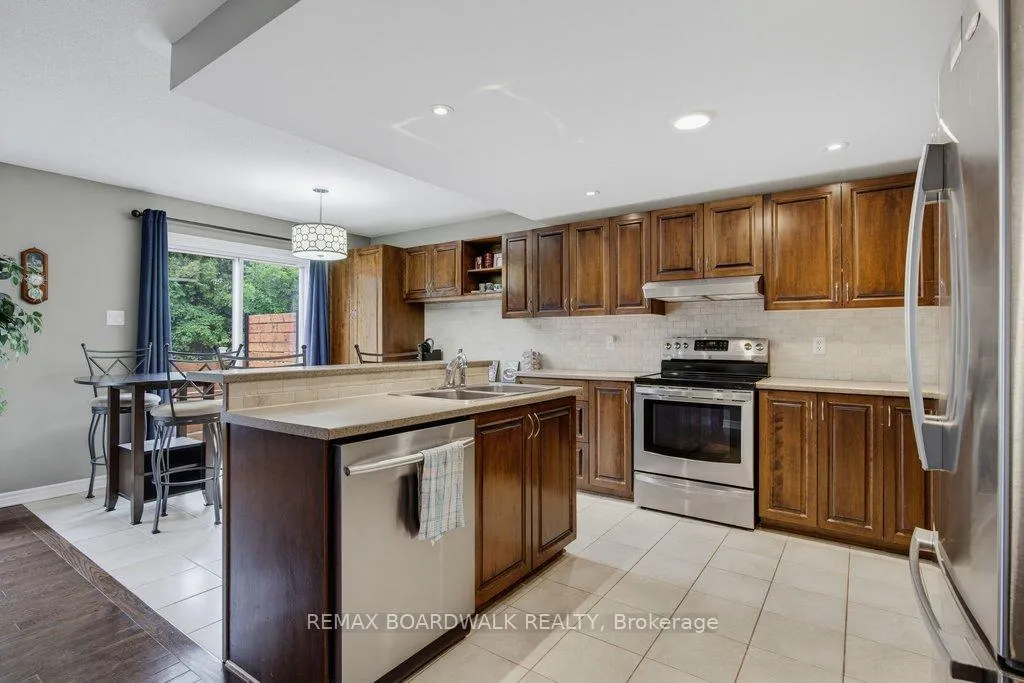 Photo 13 of 200 Branthaven Street, Ottawa, Avalon East — HOMEH