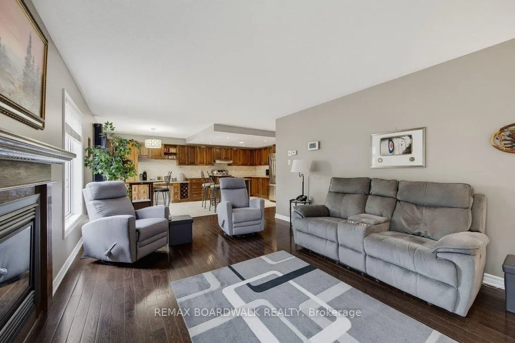 Photo 20 of 200 Branthaven Street, Ottawa, Avalon East — HOMEH