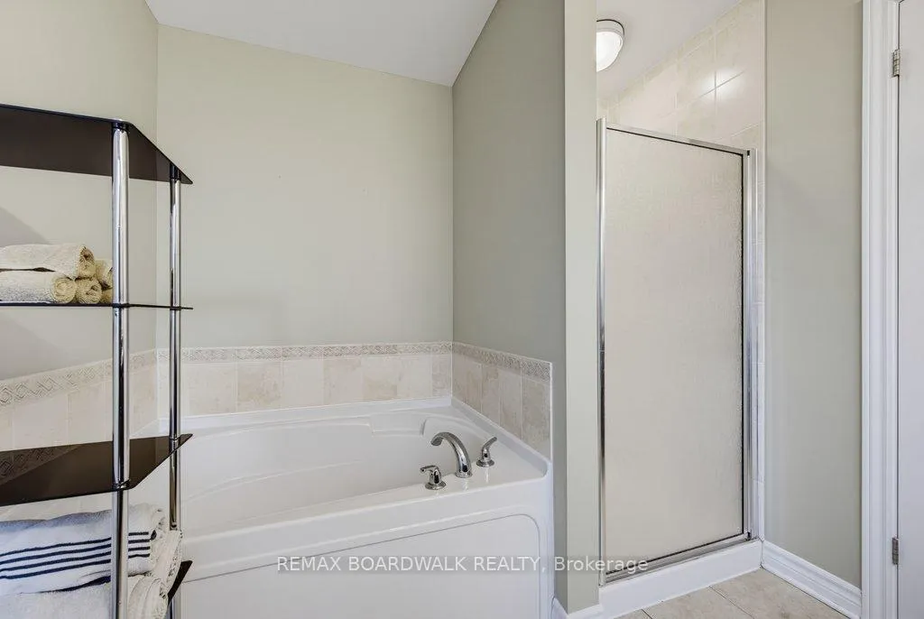 Photo 33 of 200 Branthaven Street, Ottawa, Avalon East — HOMEH