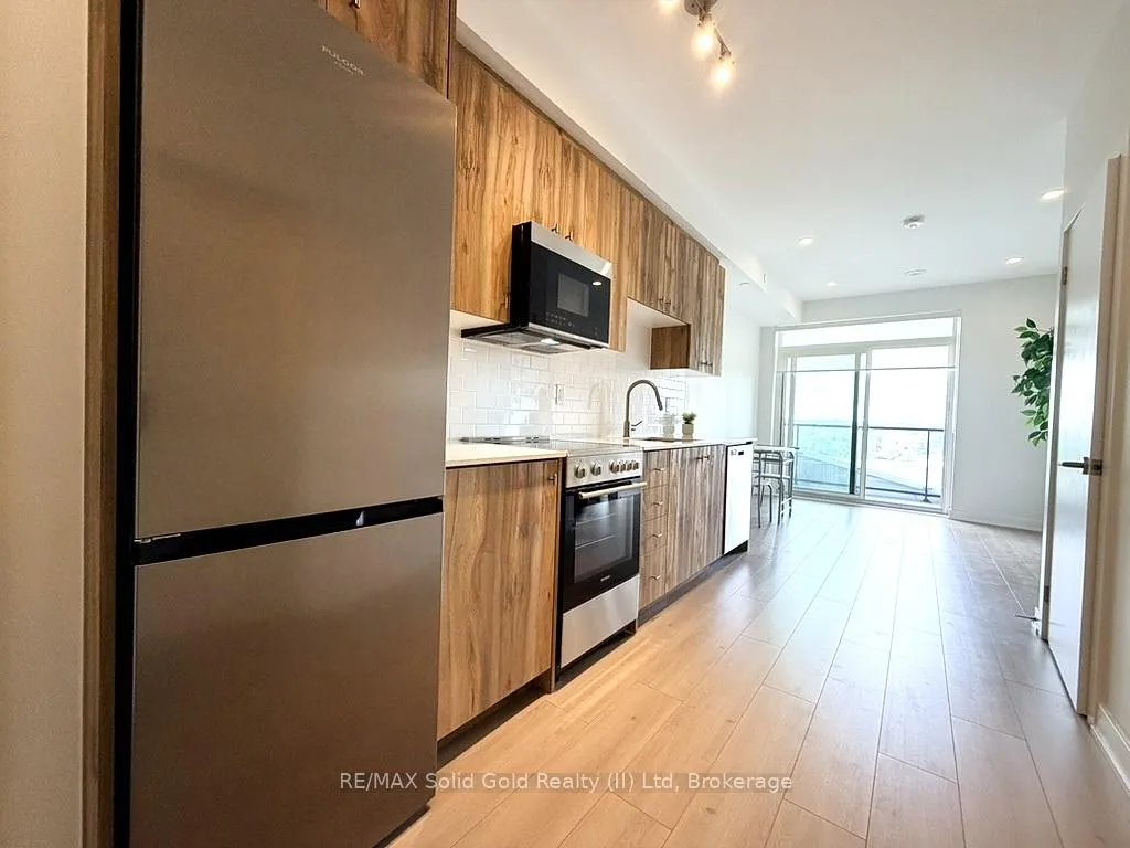 Photo 5 of 25 Wellington Street S, Kitchener — HOMEH